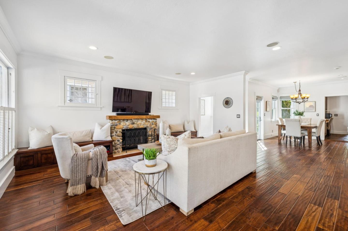 142 Johnson AVE
