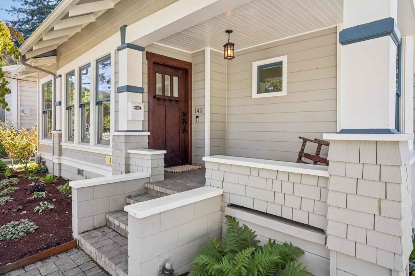 142 Johnson AVE