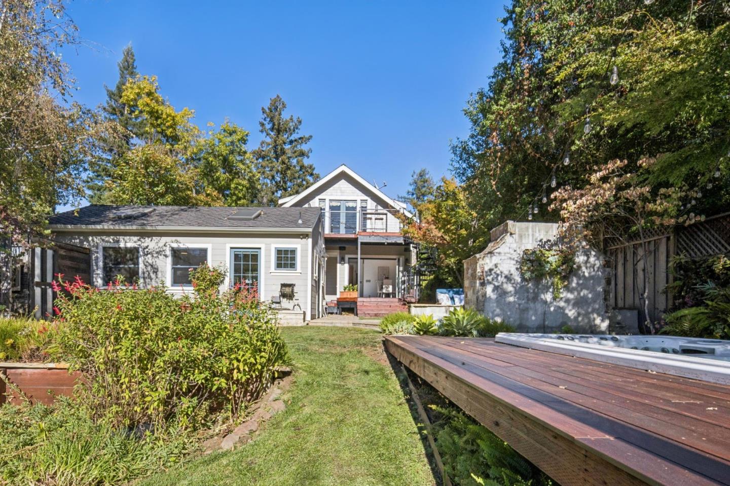 142 Johnson AVE