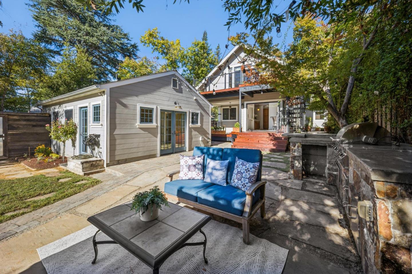 142 Johnson AVE