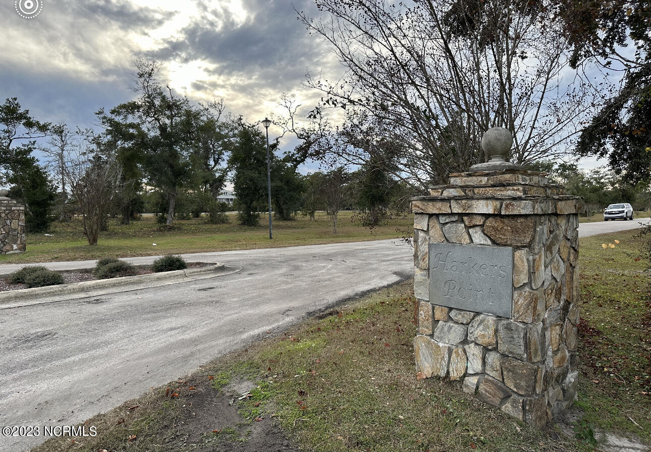 104 2 Harkers Point Road