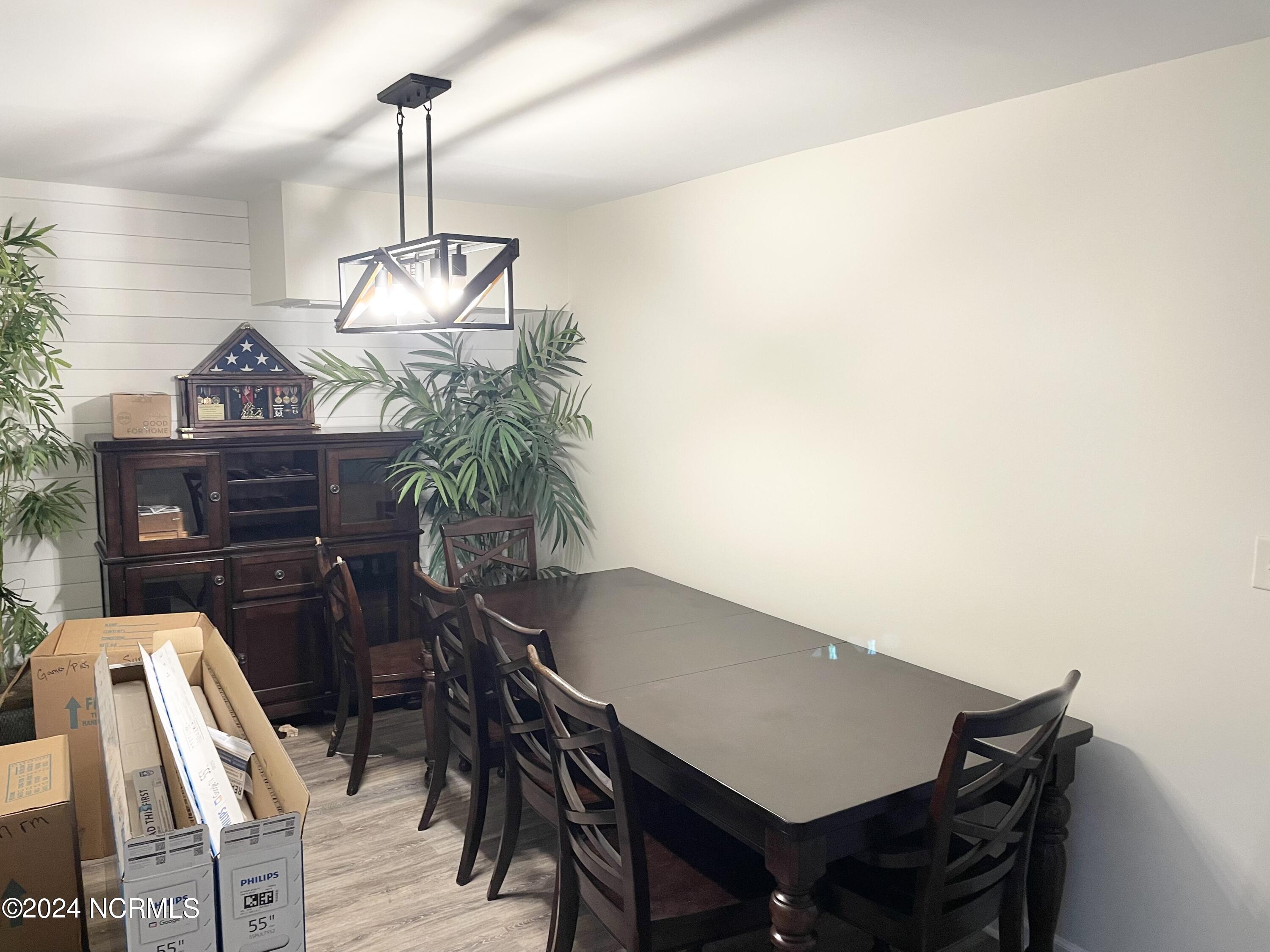 403 Cedarwood Village