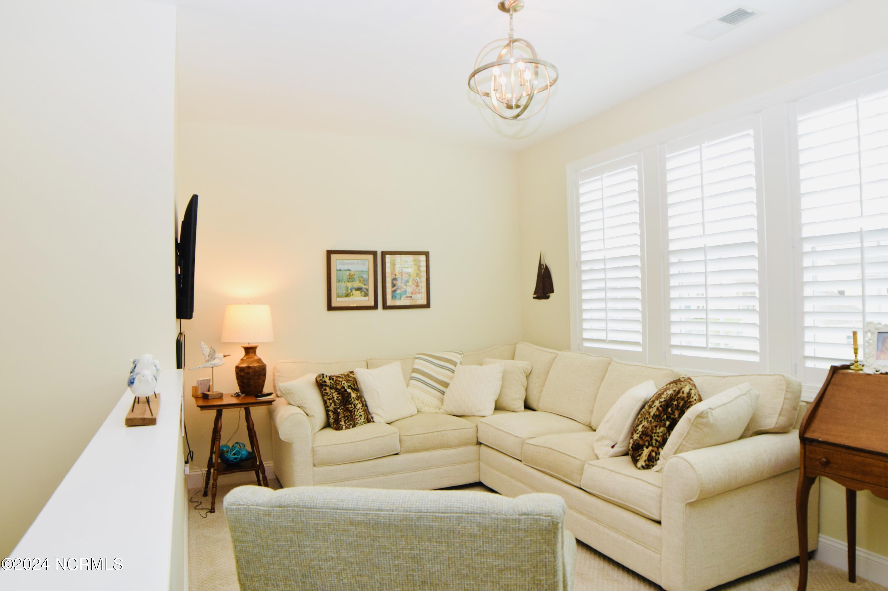 407 Shoveler Place