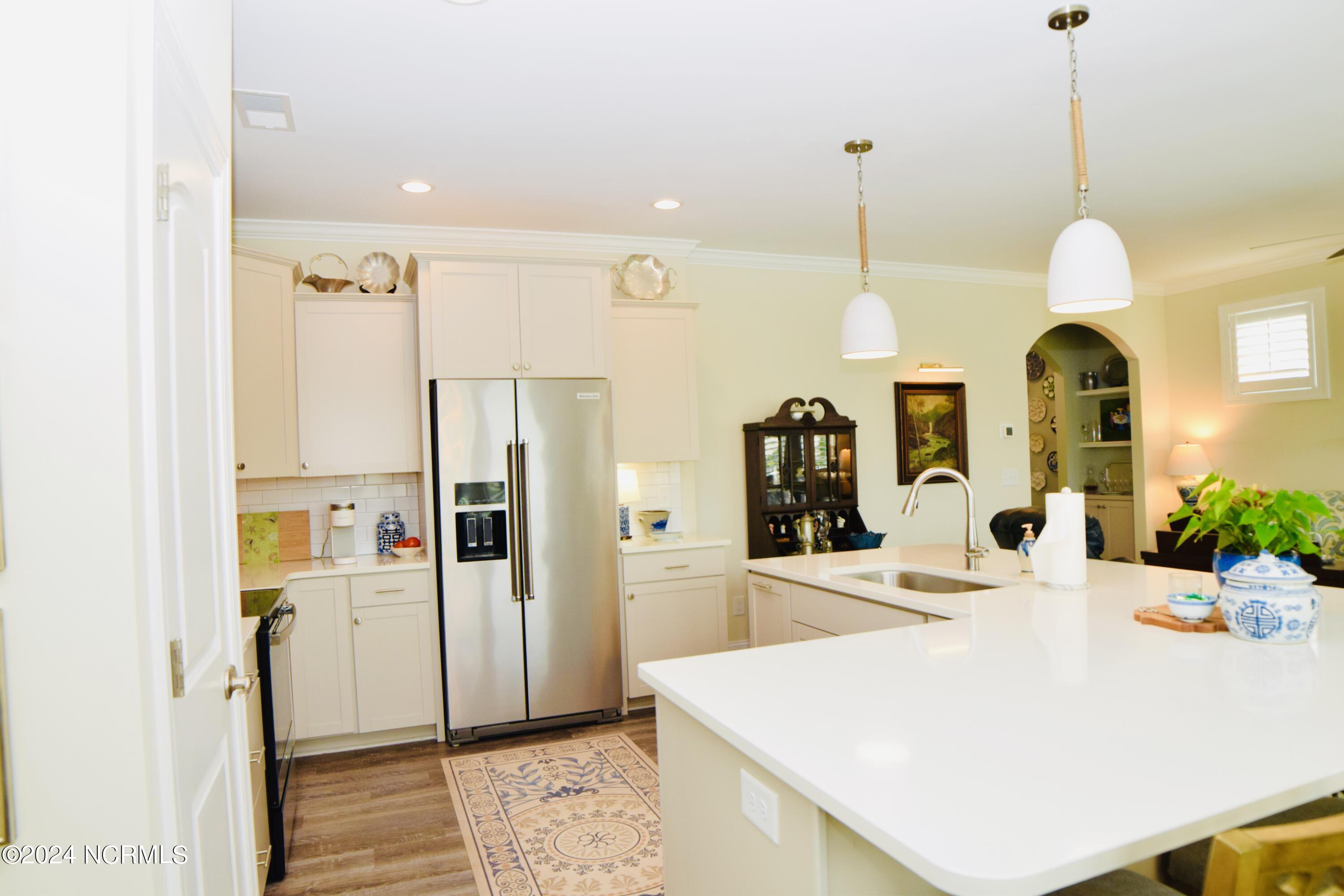 407 Shoveler Place
