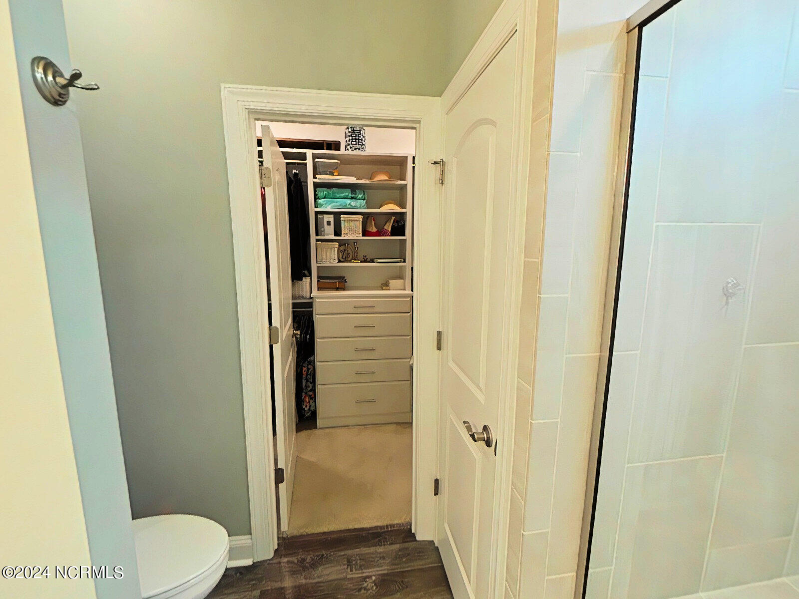 407 Shoveler Place
