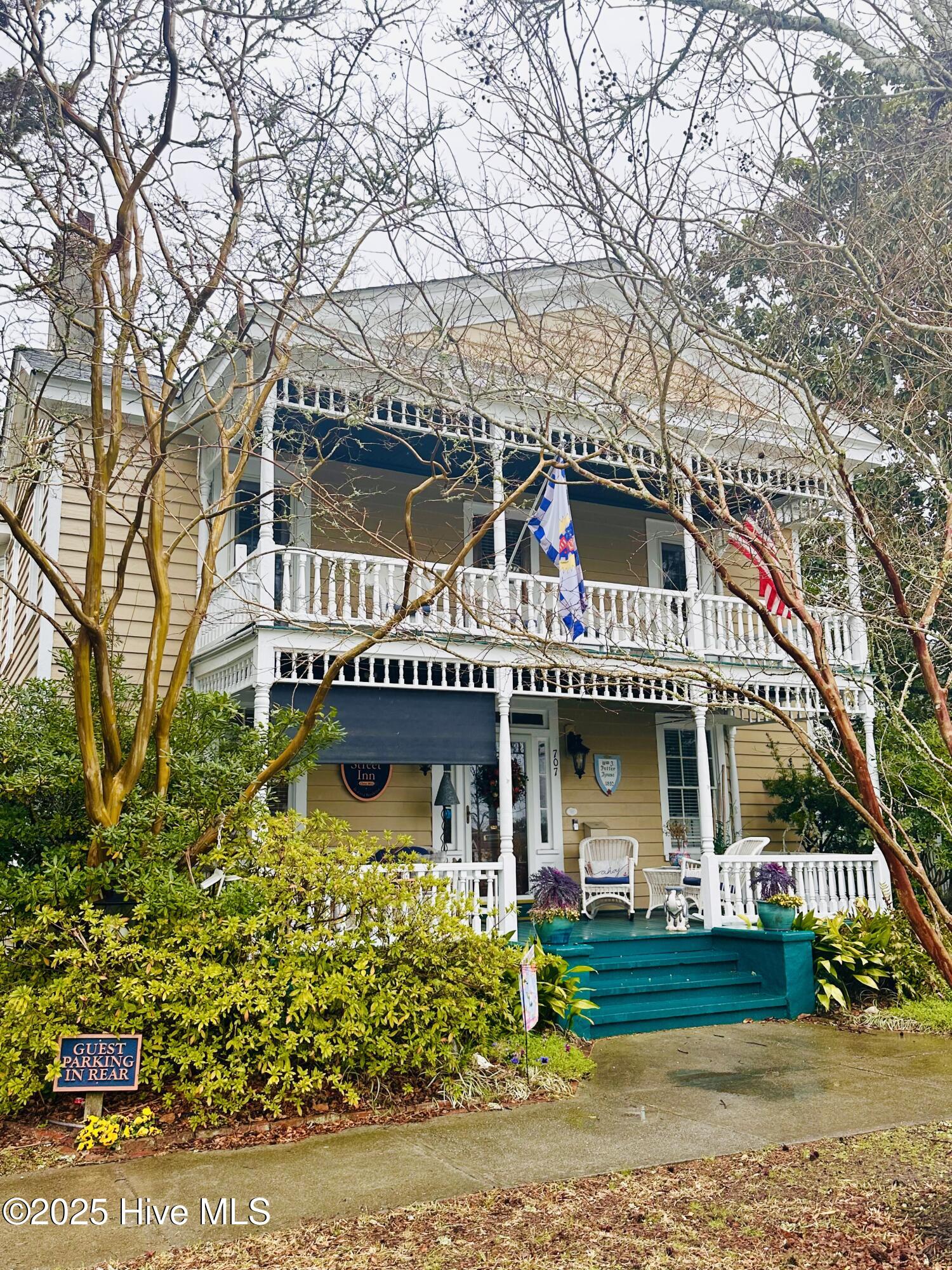 707 Ann Street