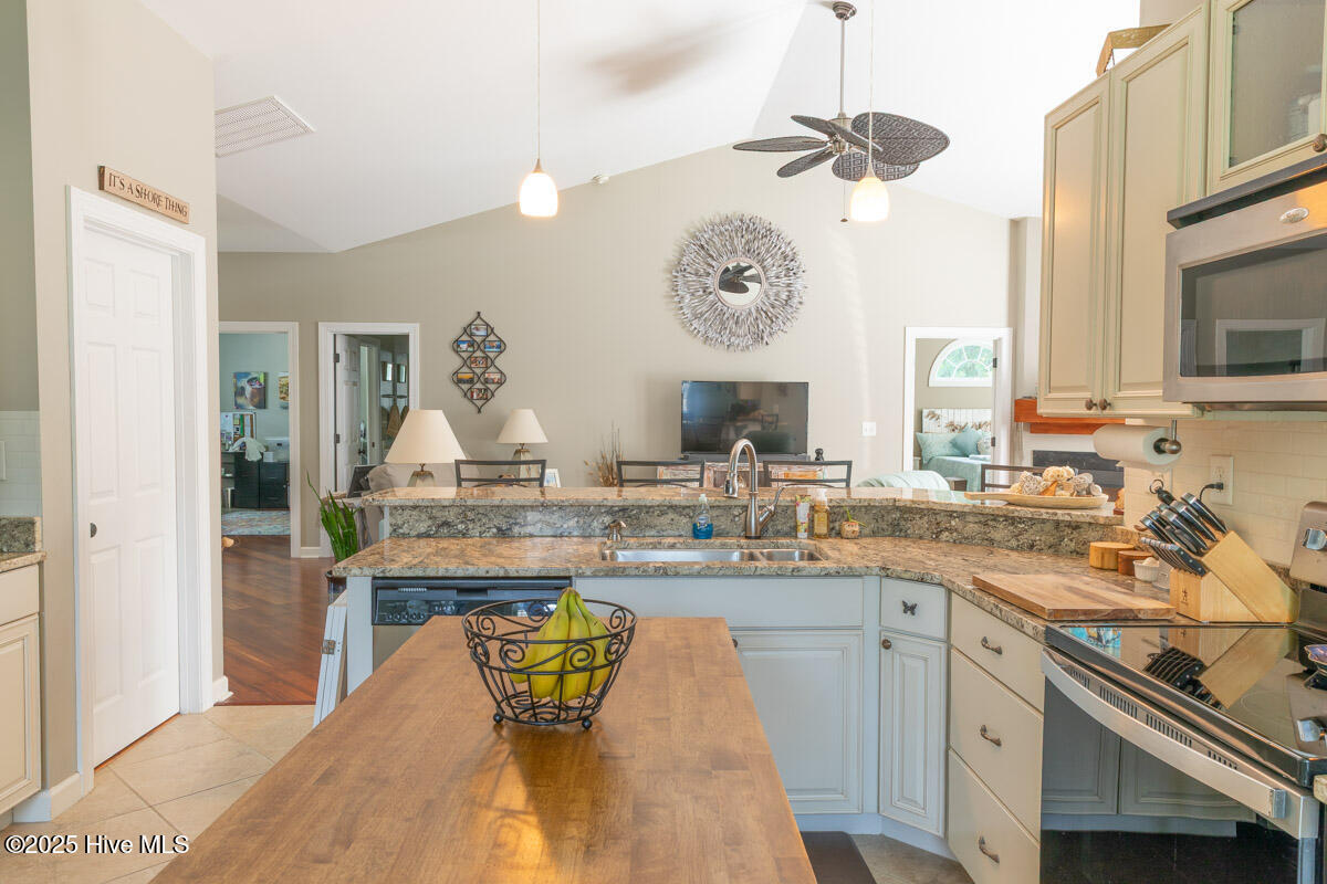 1113 Palmer Way