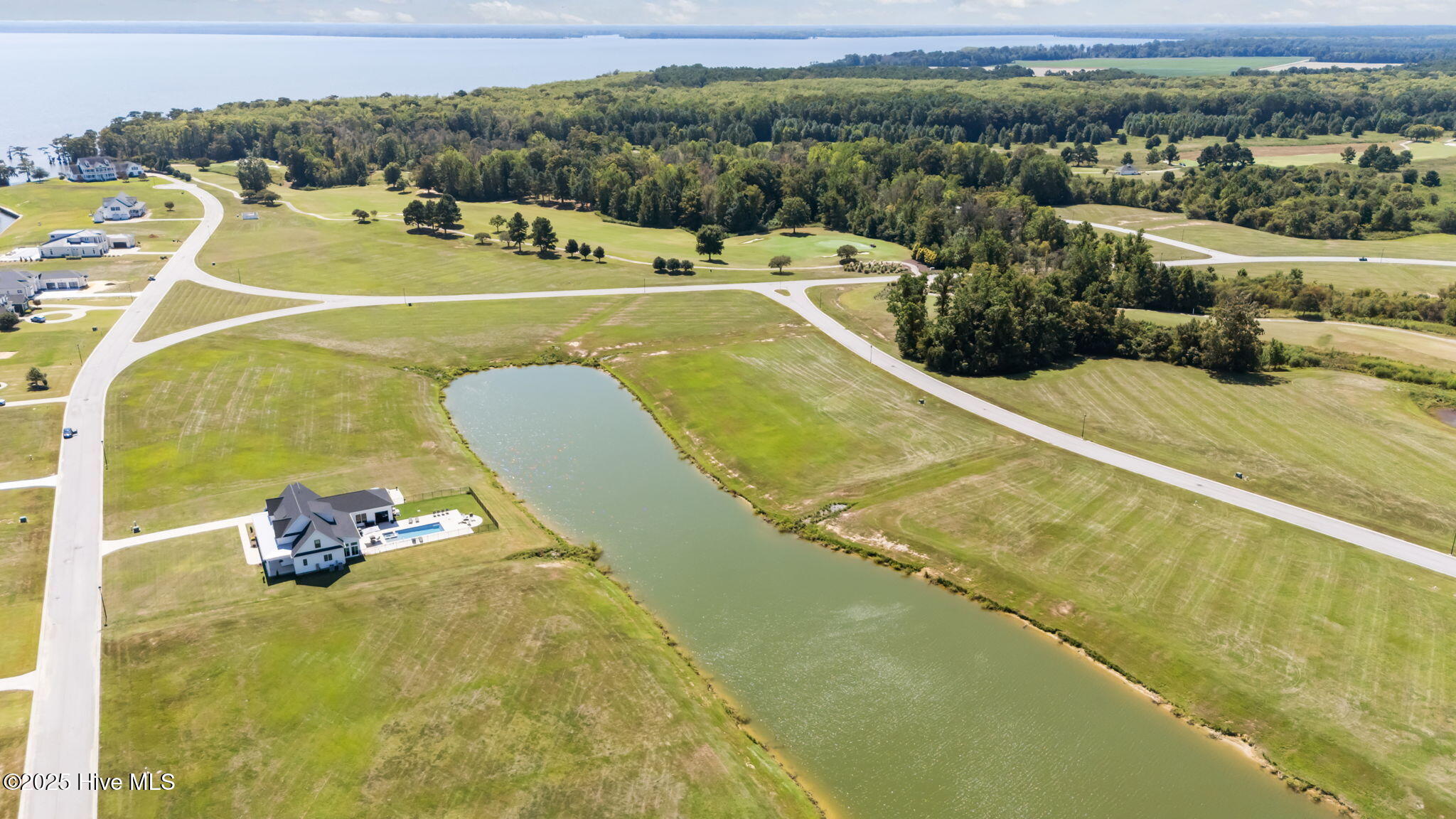 102 70 Majestic Circle