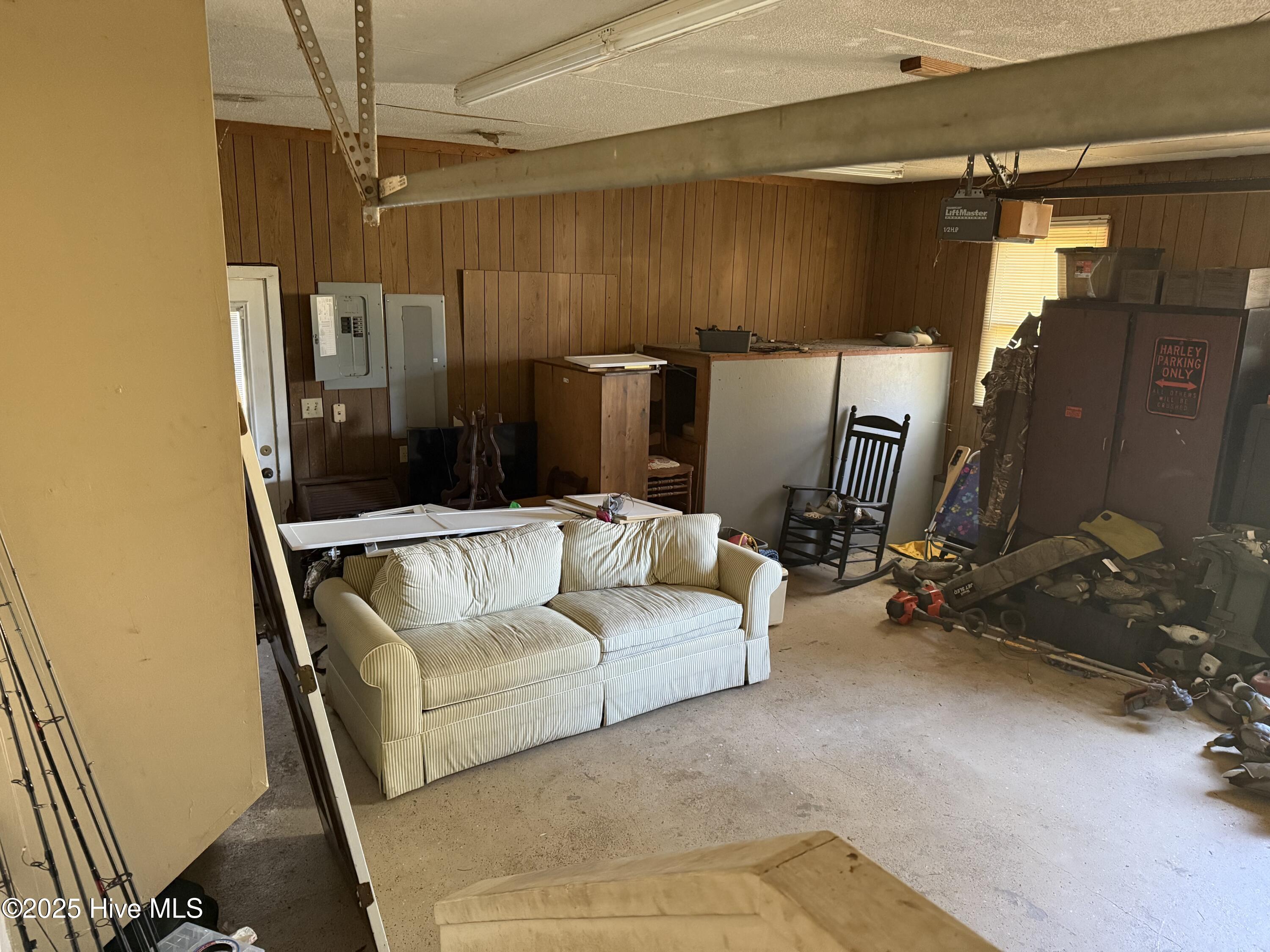 153 Kelly Drive