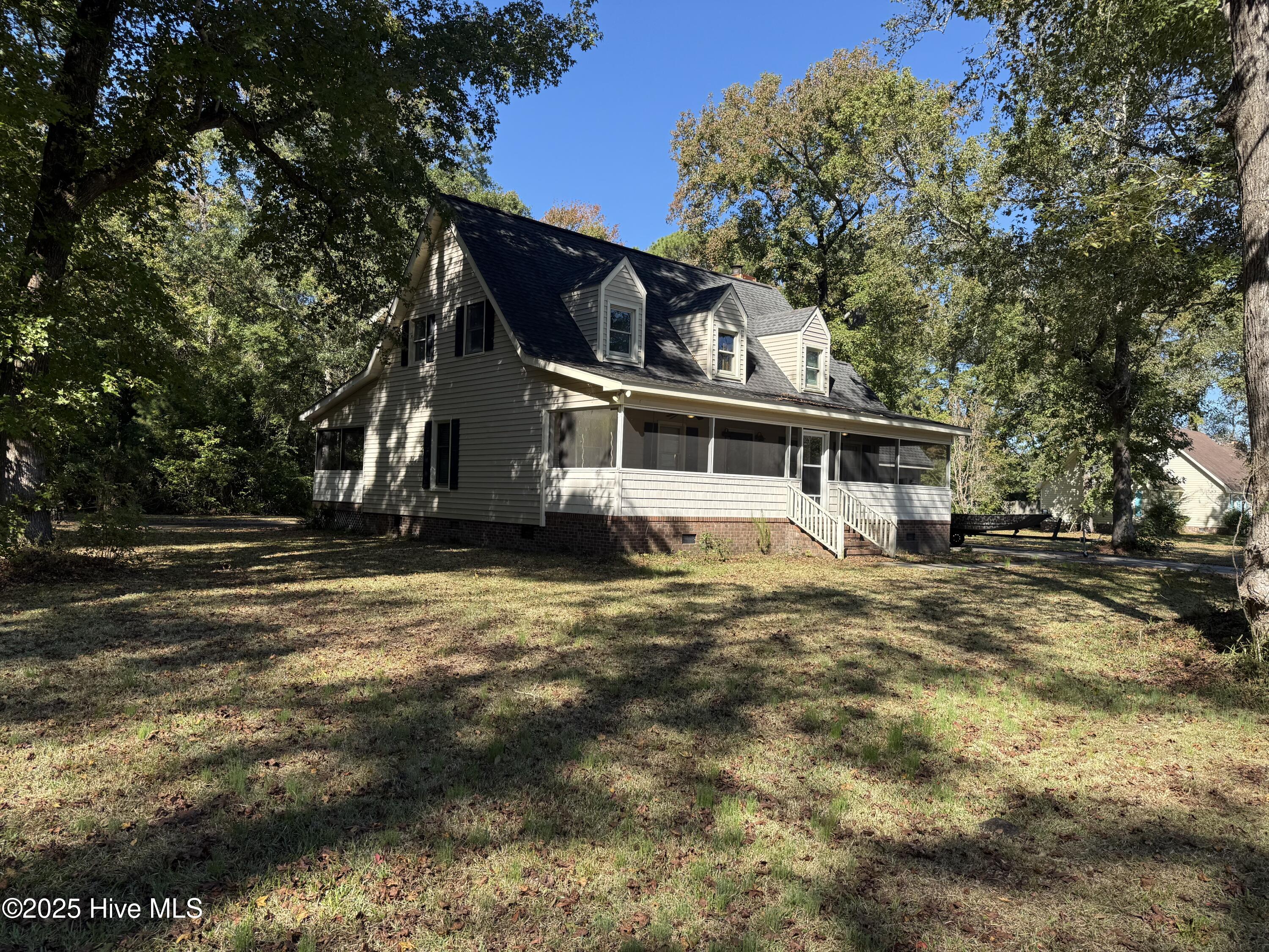 153 Kelly Drive