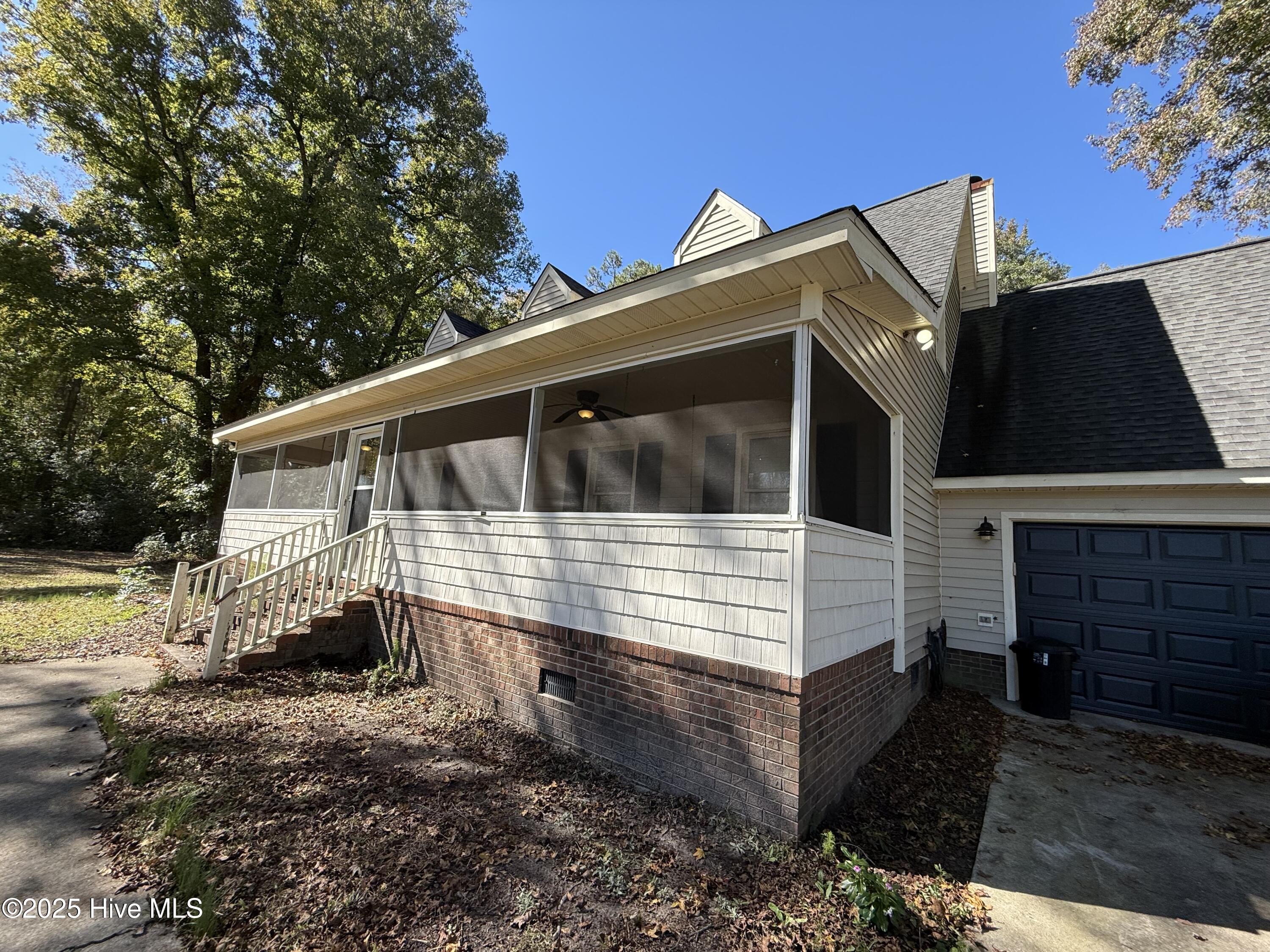 153 Kelly Drive