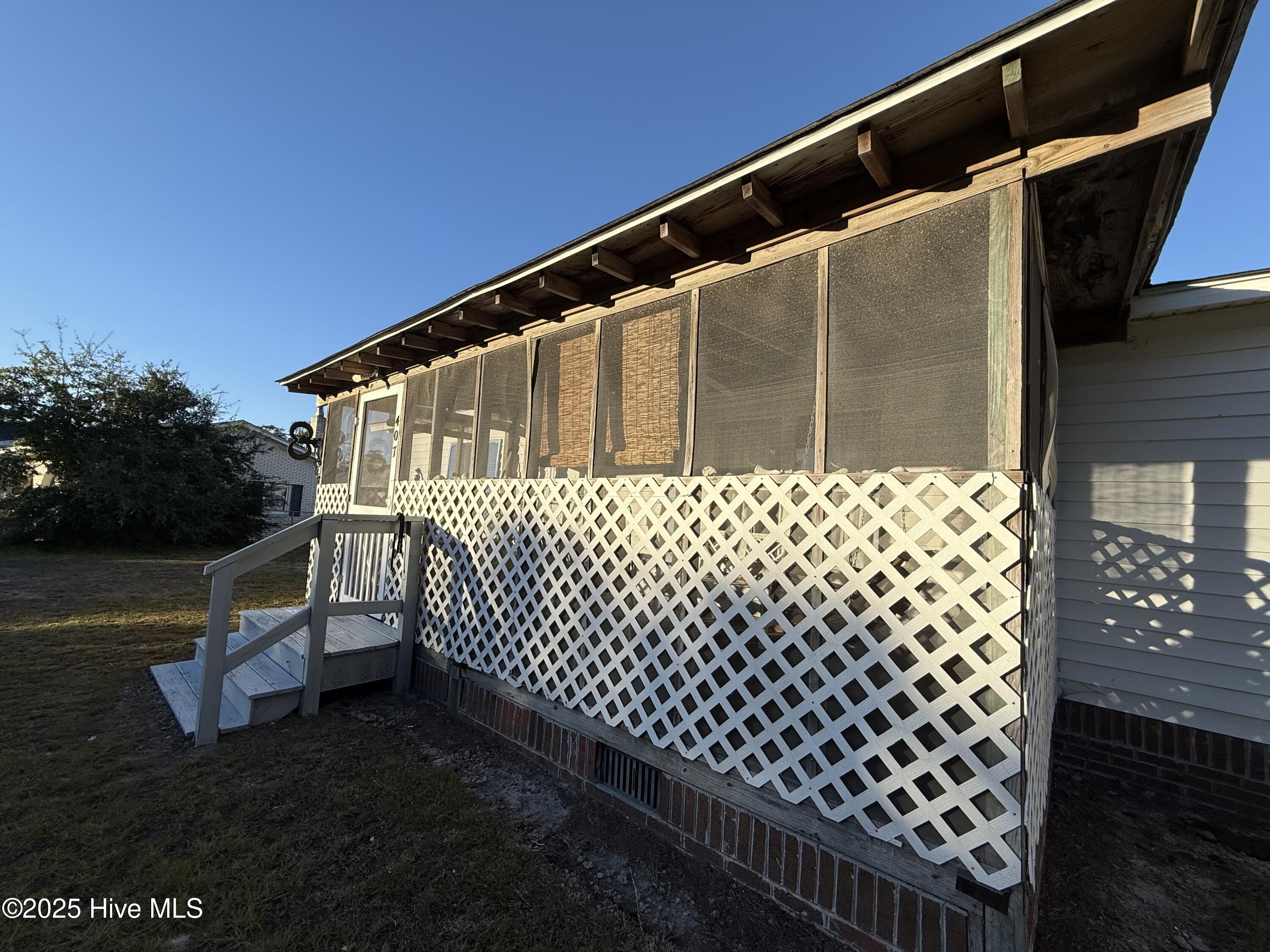 407 Diamond City Drive