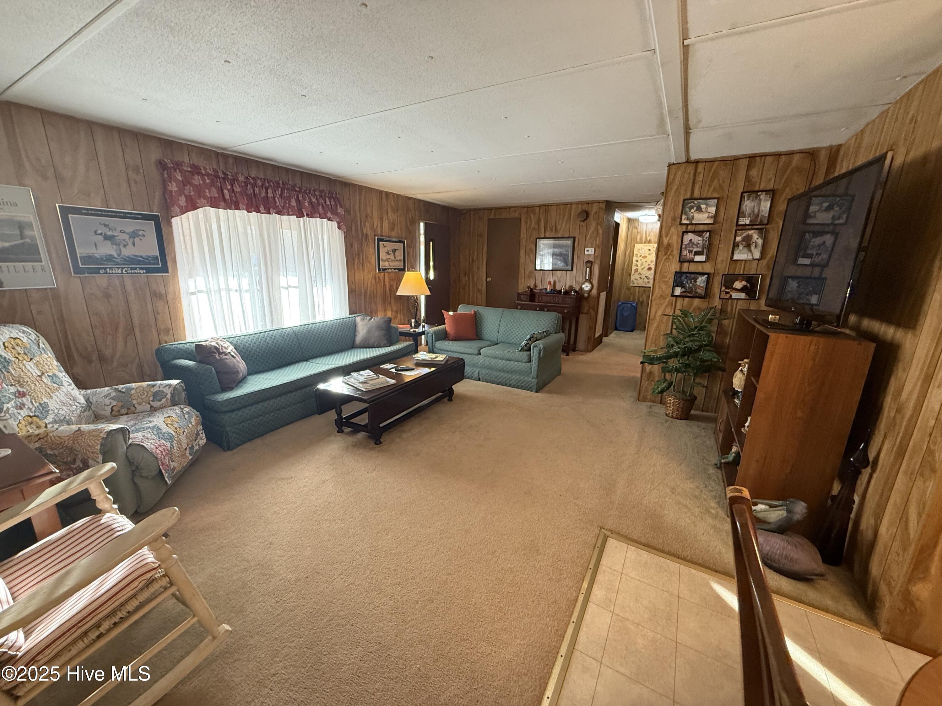 407 Diamond City Drive