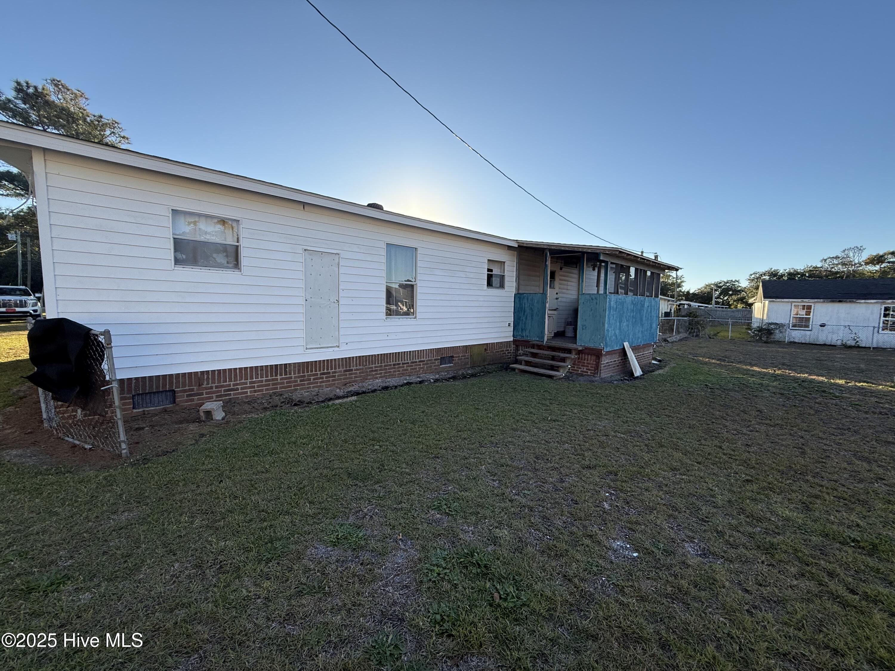 407 Diamond City Drive