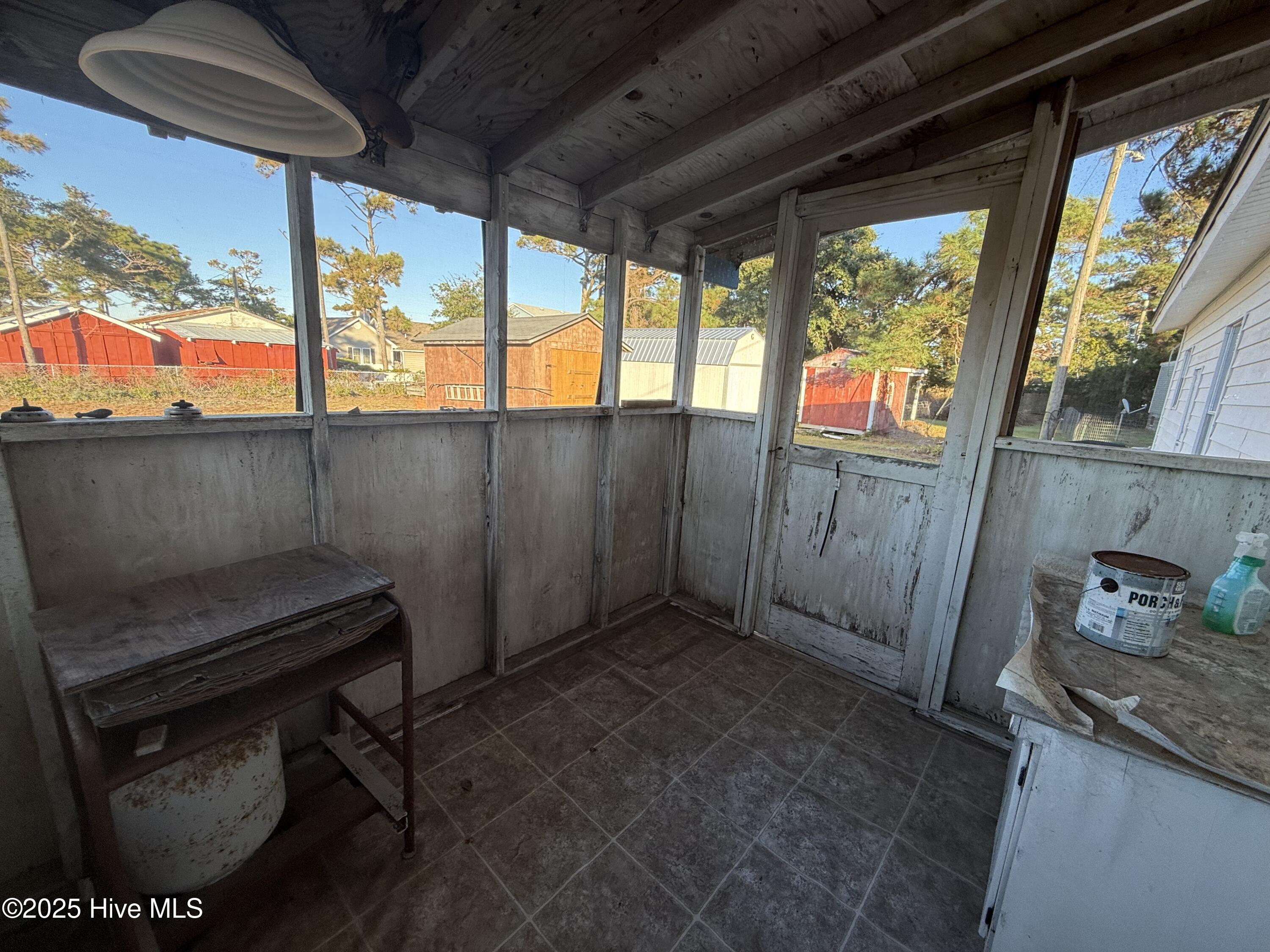 407 Diamond City Drive