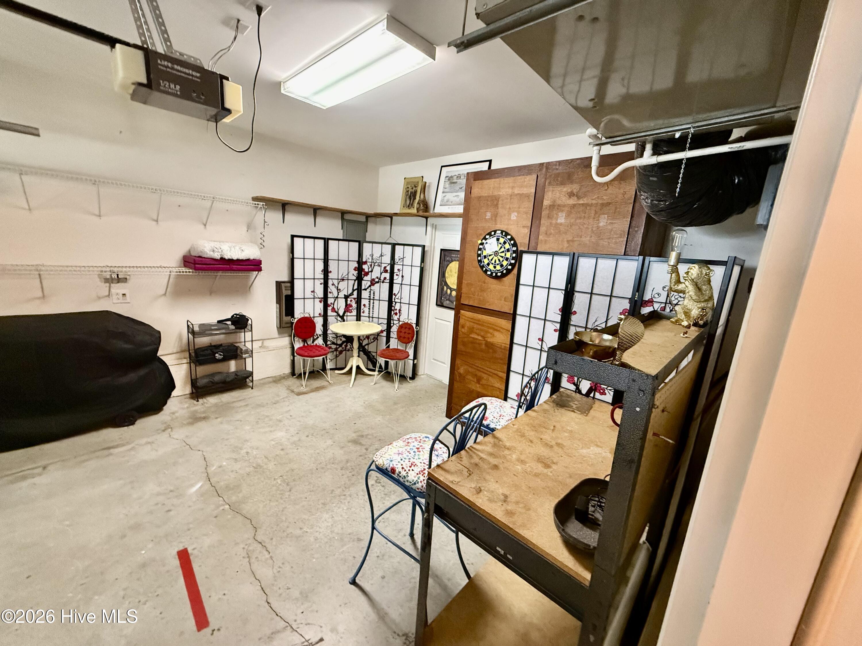 2807 Arendell Street