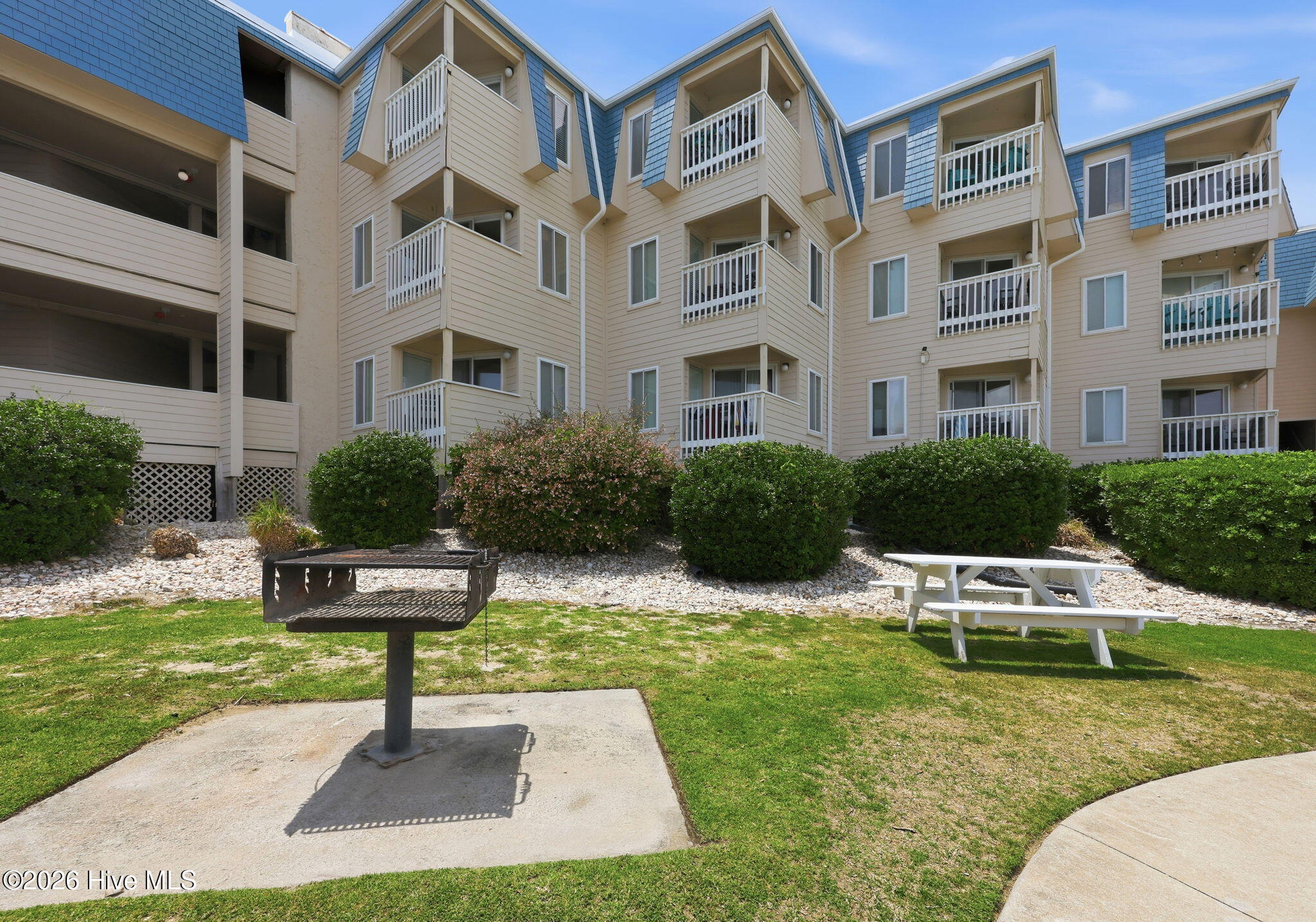 1904 E Ft Macon Road 144
