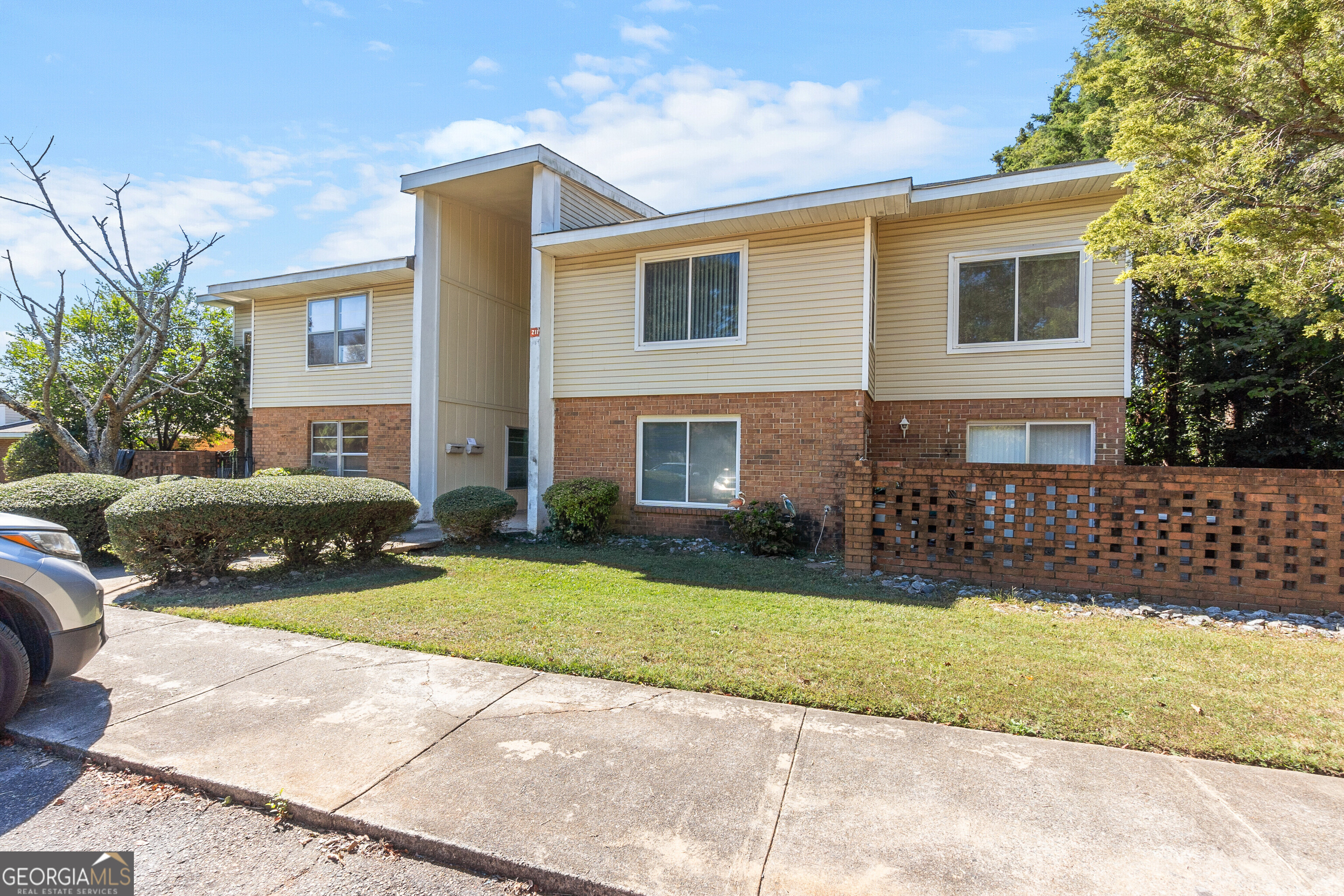 211 D Westcliff Circle