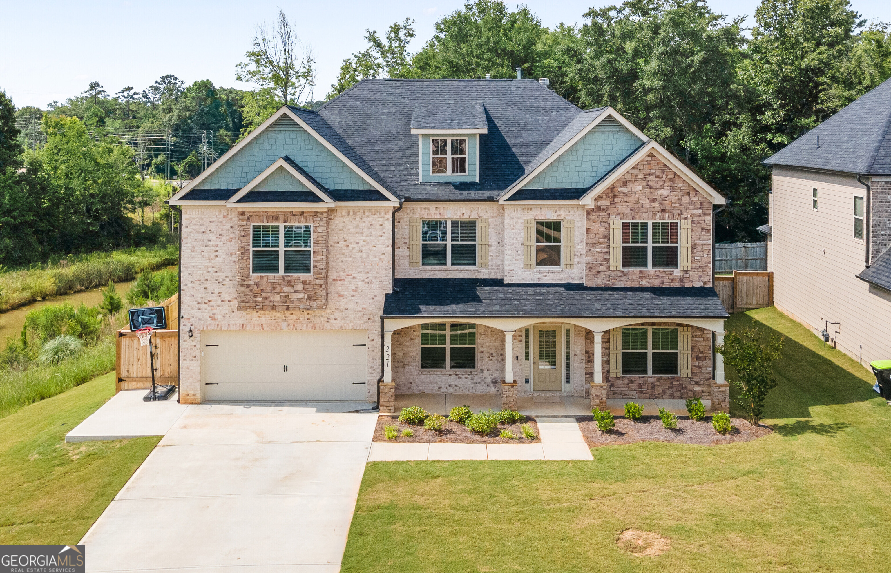 221 Brentfield Drive
