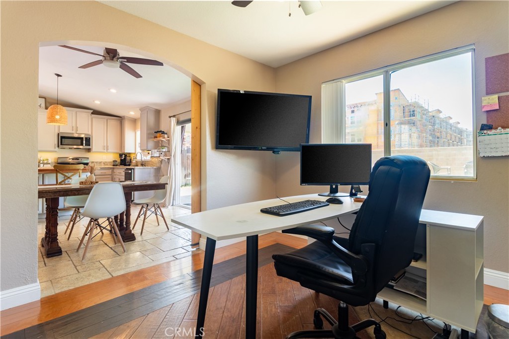 25537 Dorval Court