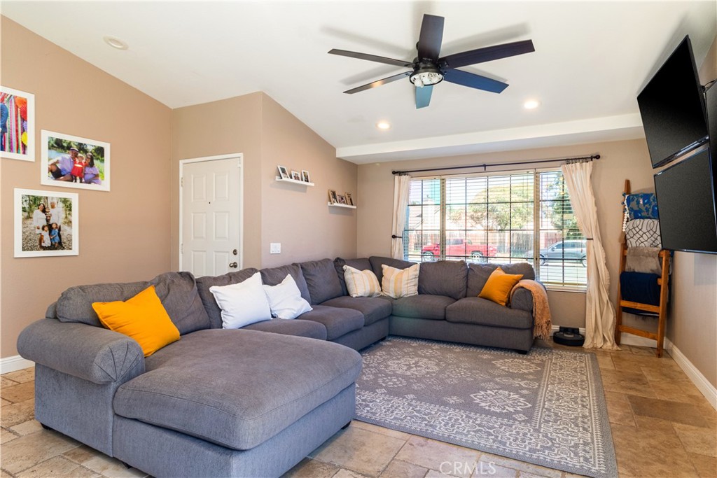25537 Dorval Court