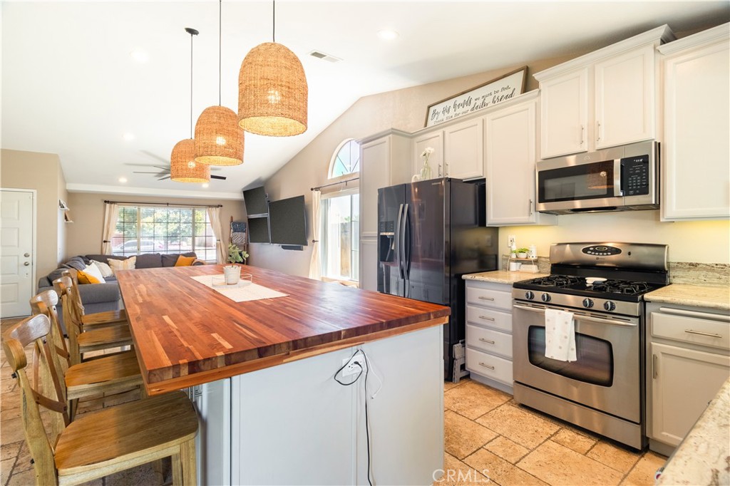 25537 Dorval Court