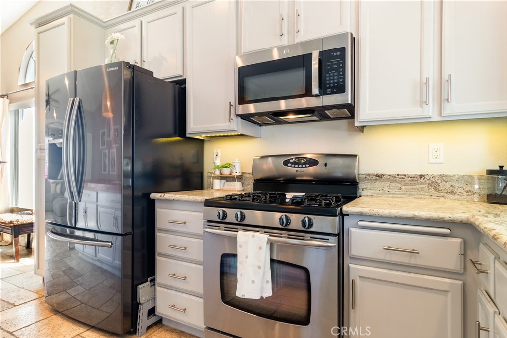 25537 Dorval Court