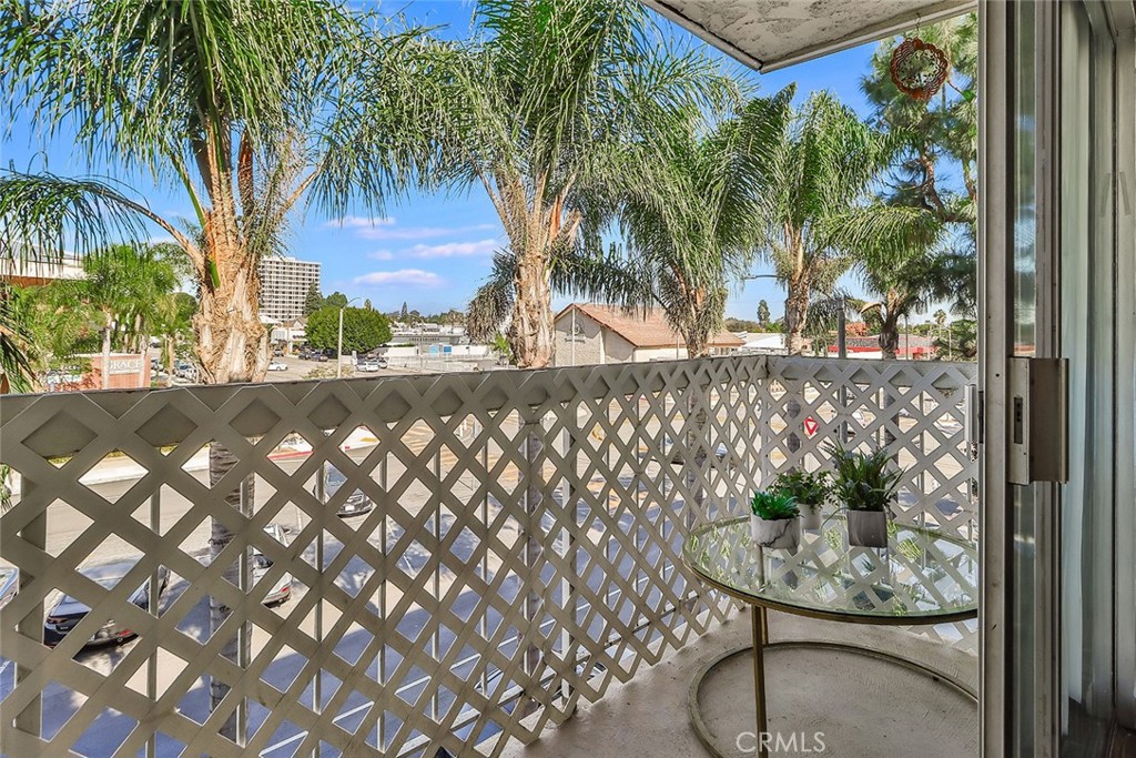 3565 Linden Avenue 218