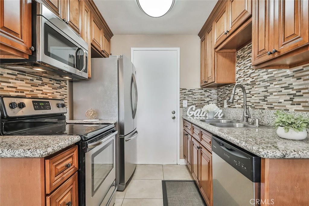 3565 Linden Avenue 218
