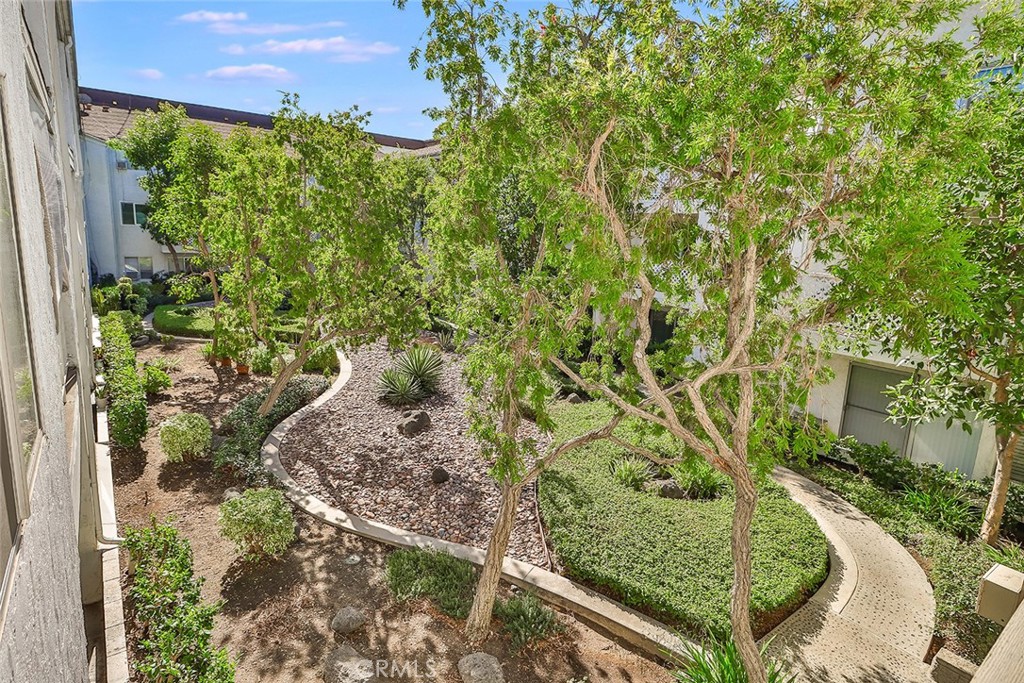 3565 Linden Avenue 218