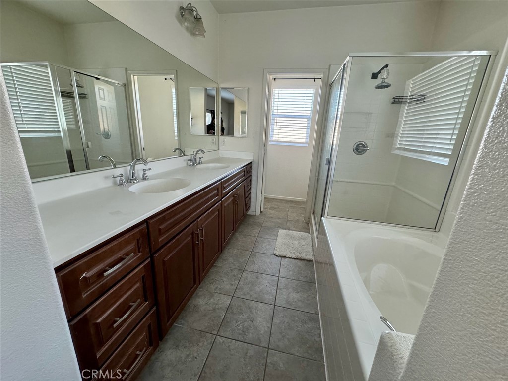 1891 Glisten Trail