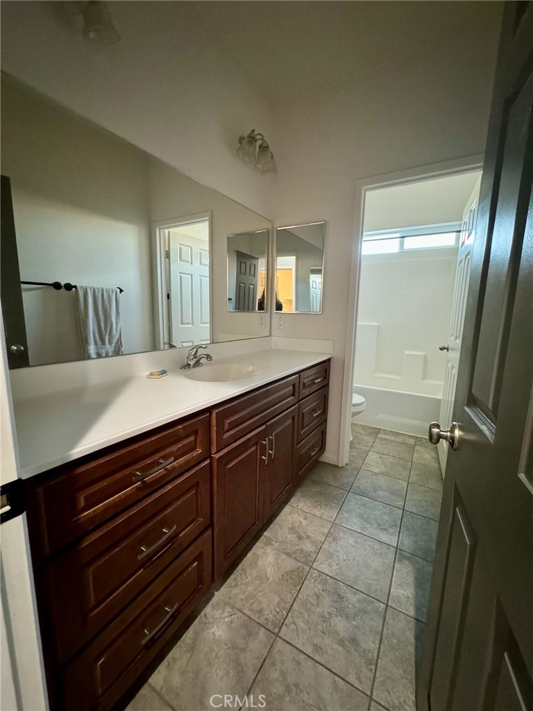 1891 Glisten Trail