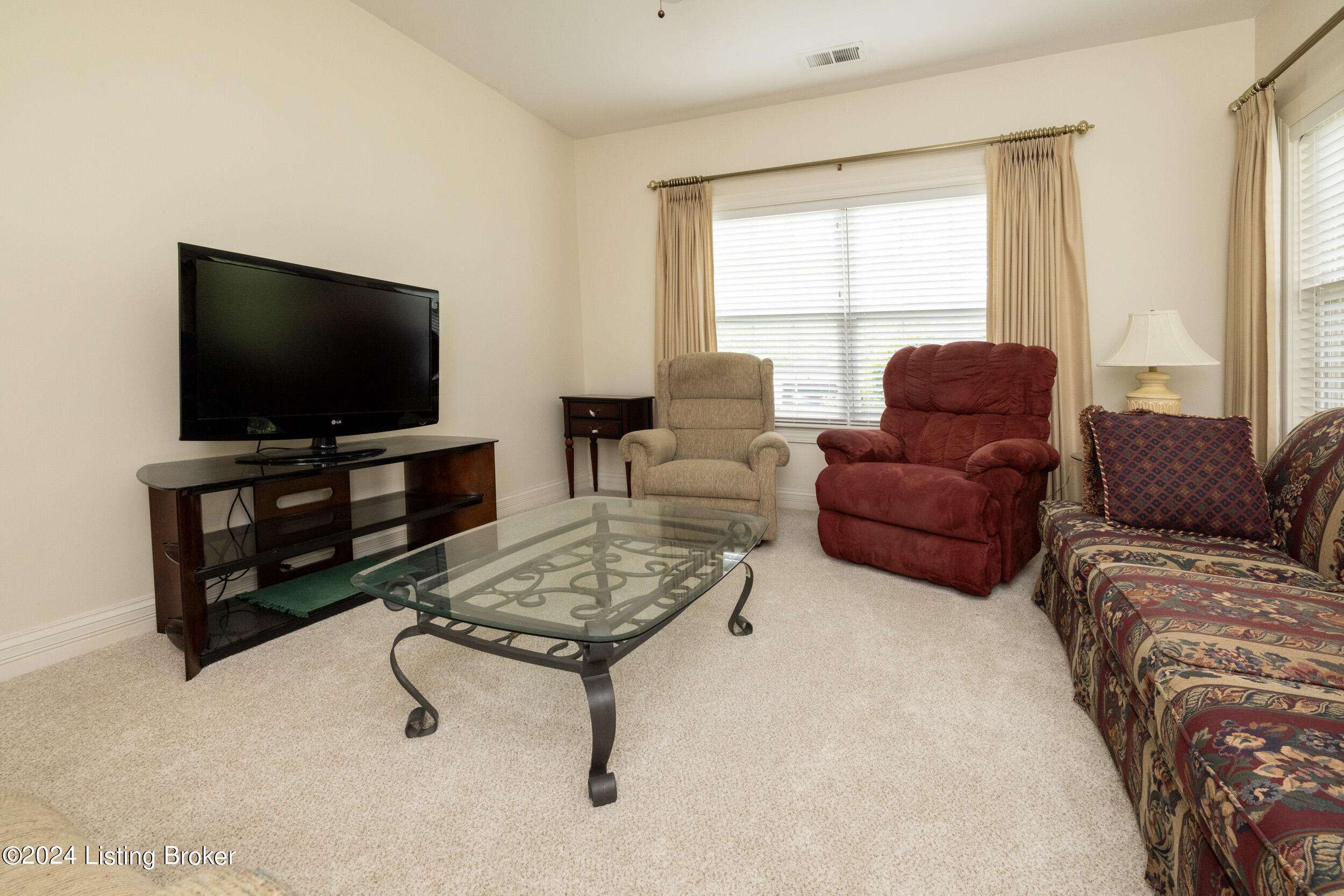 5930 Ashwood Bluff Dr