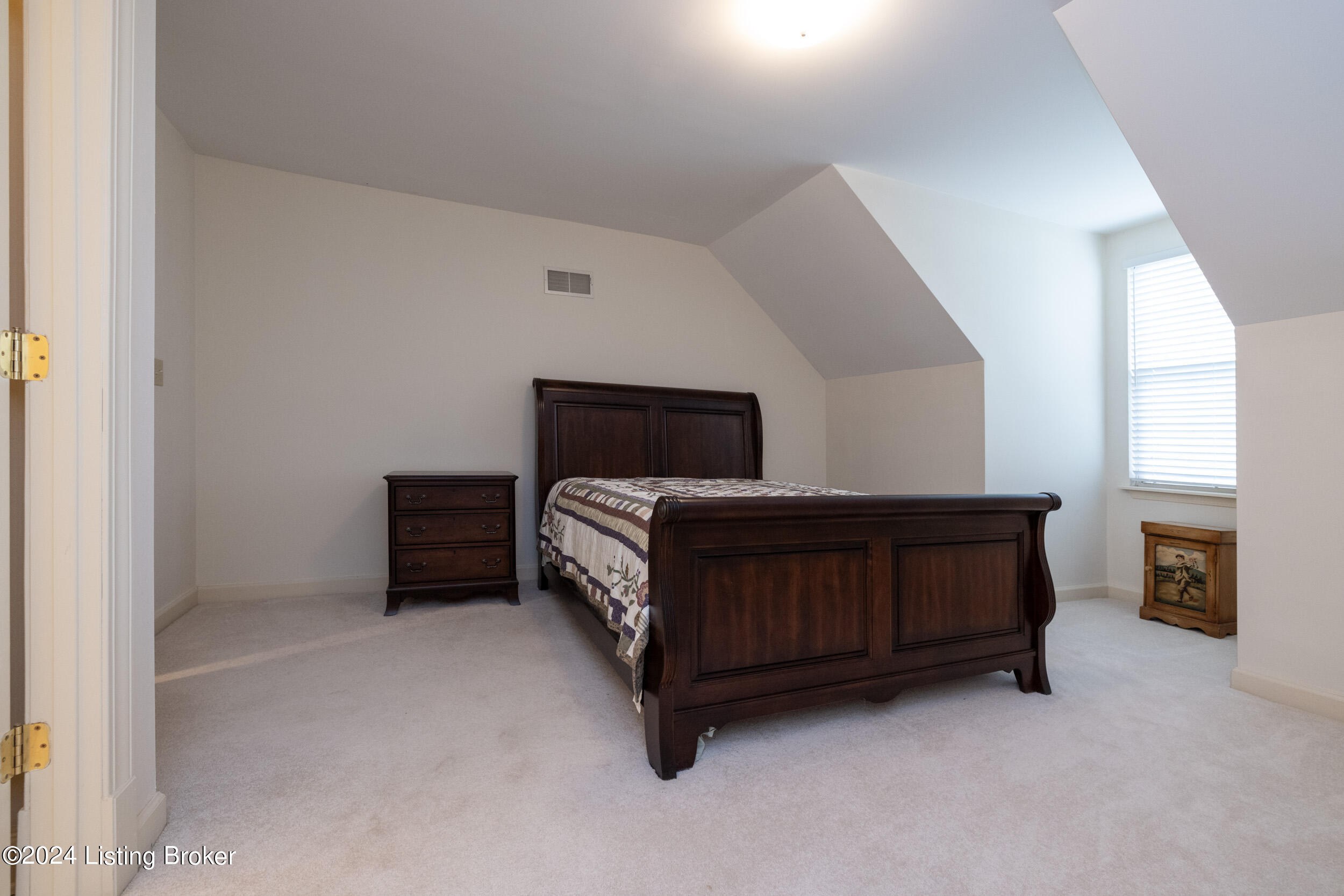 5930 Ashwood Bluff Dr