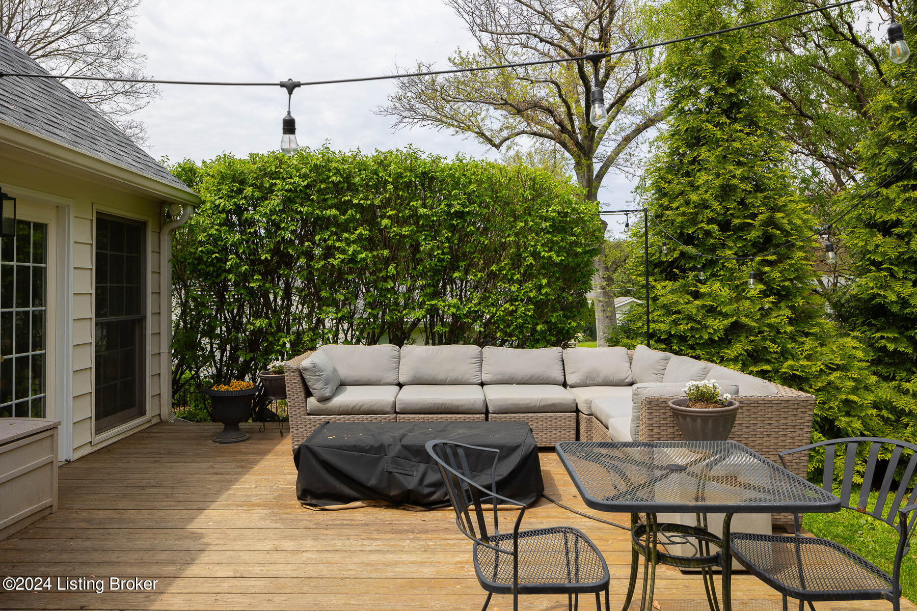 225 Blankenbaker Ln
