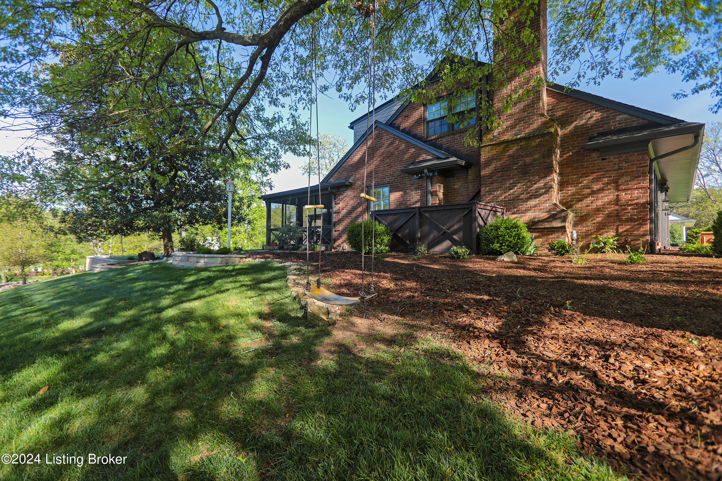 2000 High Ridge Rd