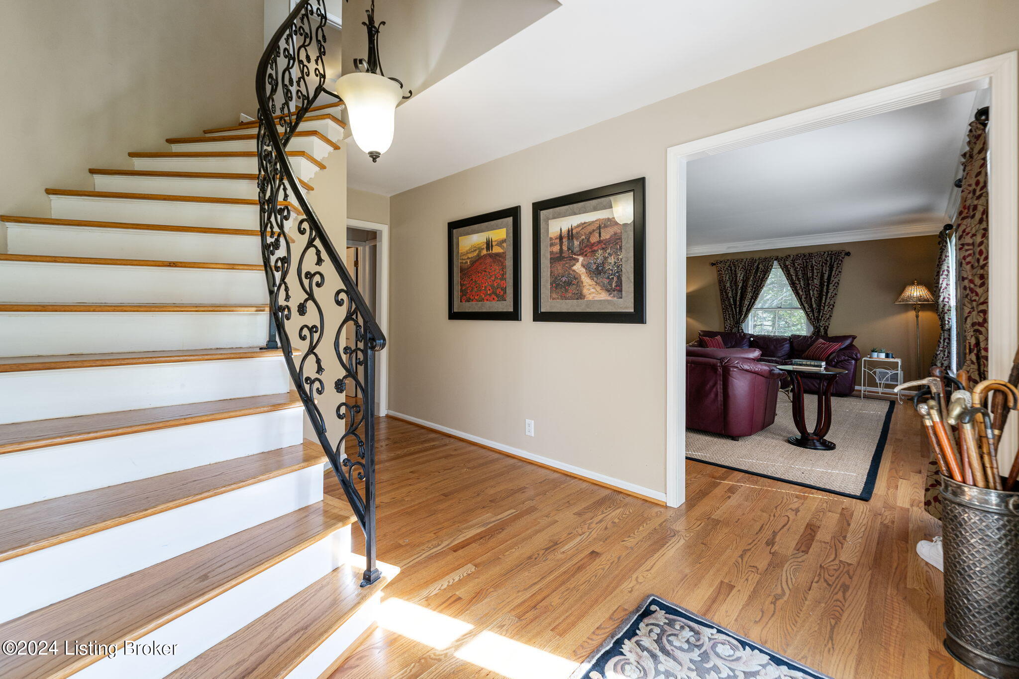 3415 Mount Rainier Dr