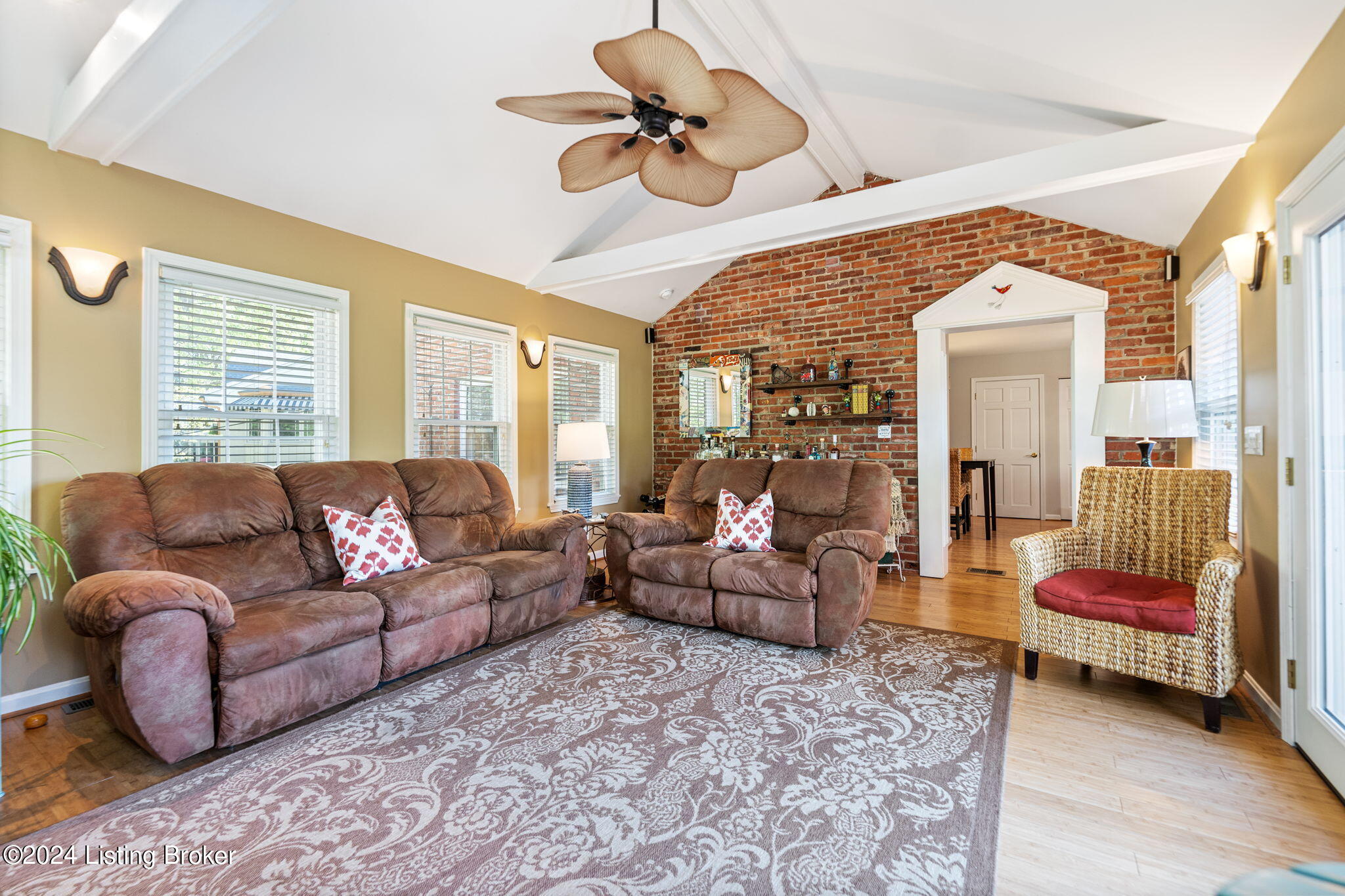 3415 Mount Rainier Dr