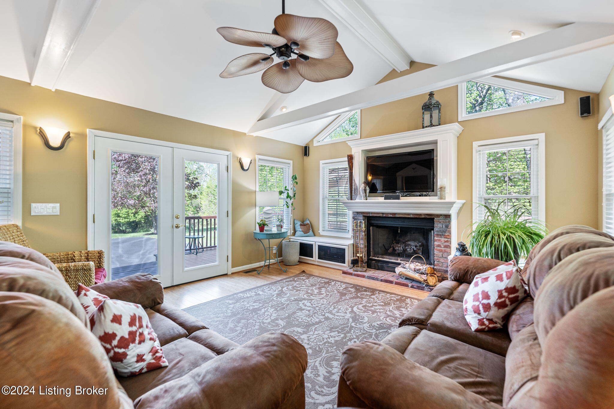 3415 Mount Rainier Dr