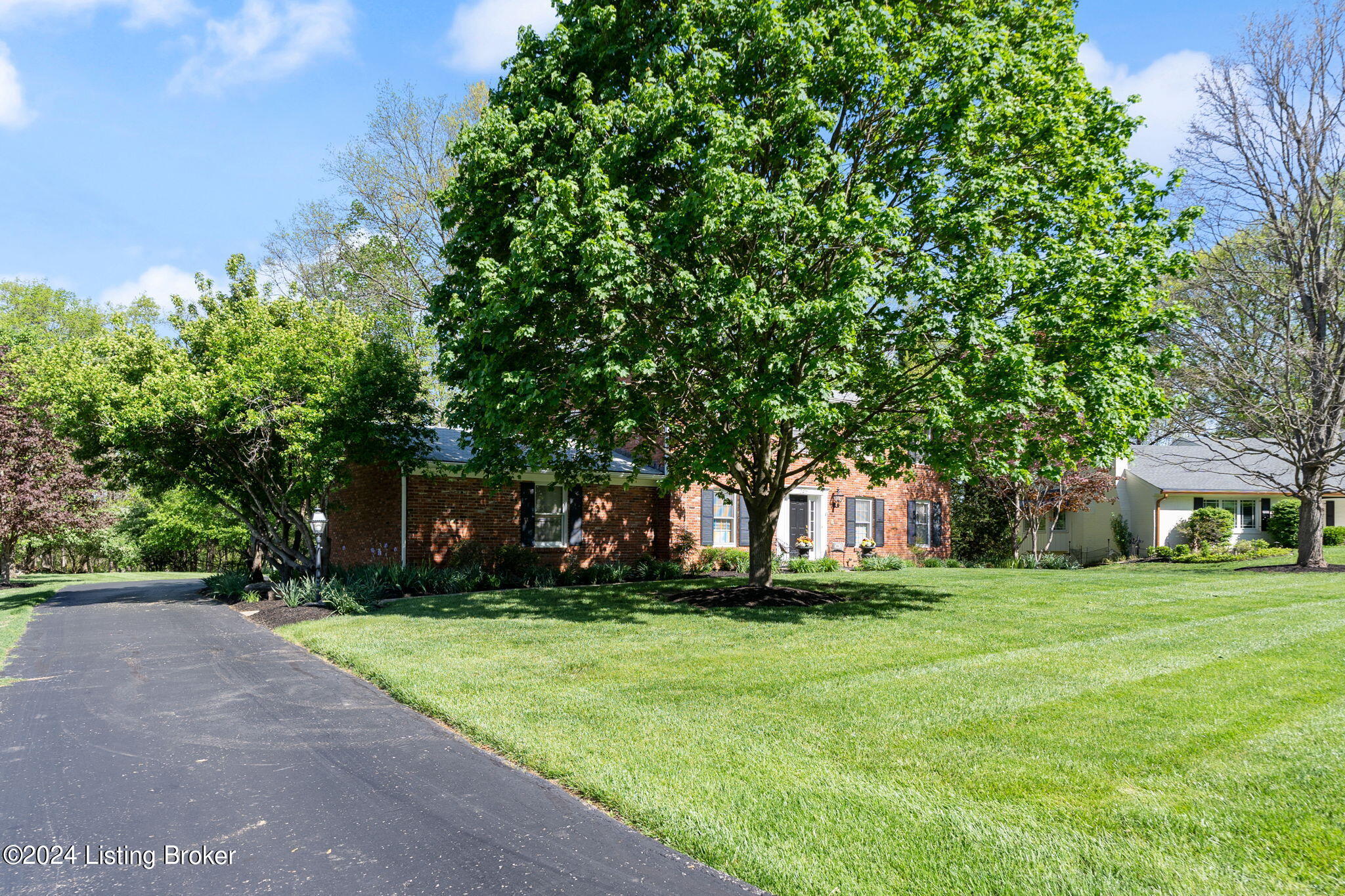 3415 Mount Rainier Dr