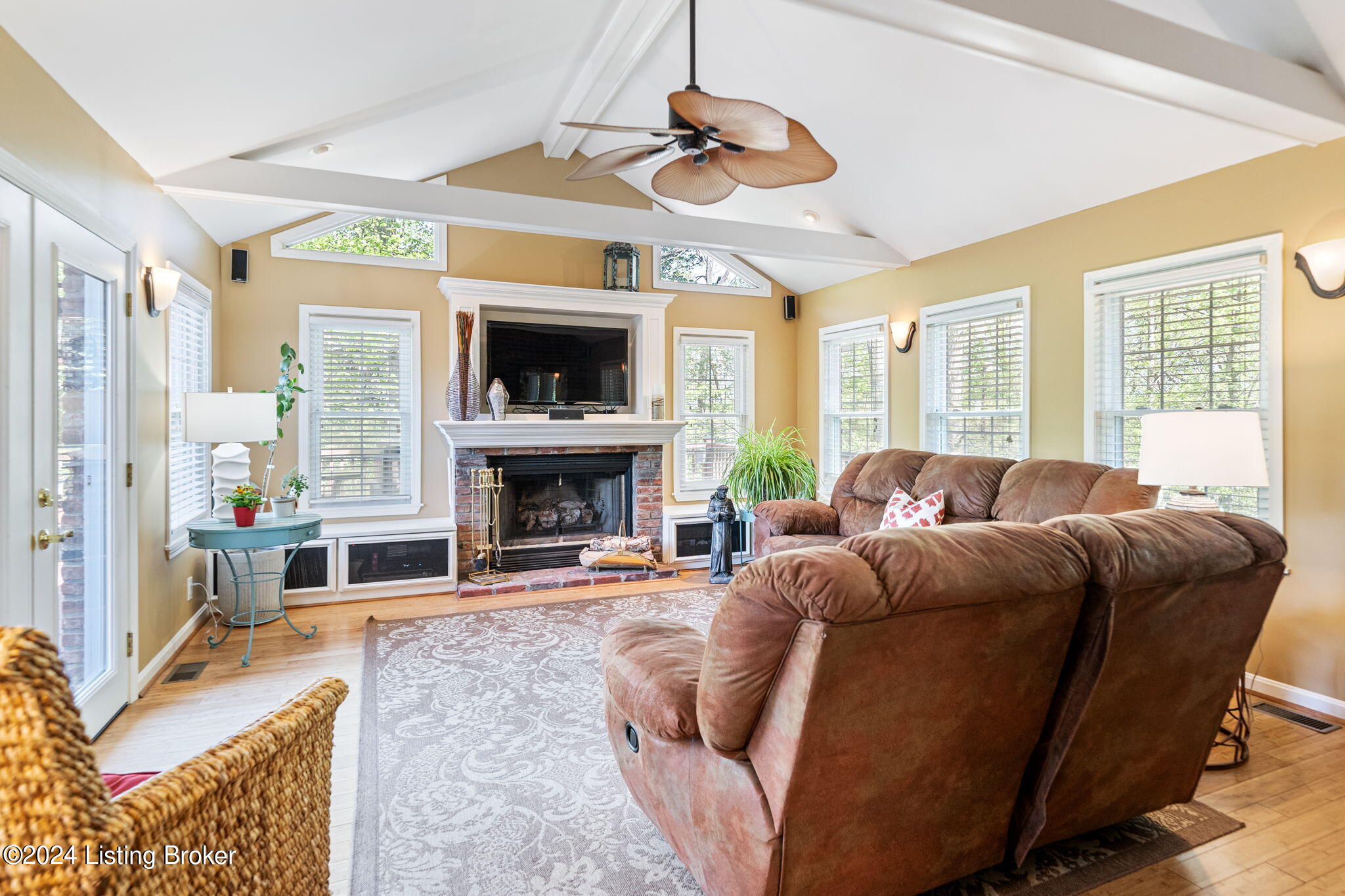 3415 Mount Rainier Dr