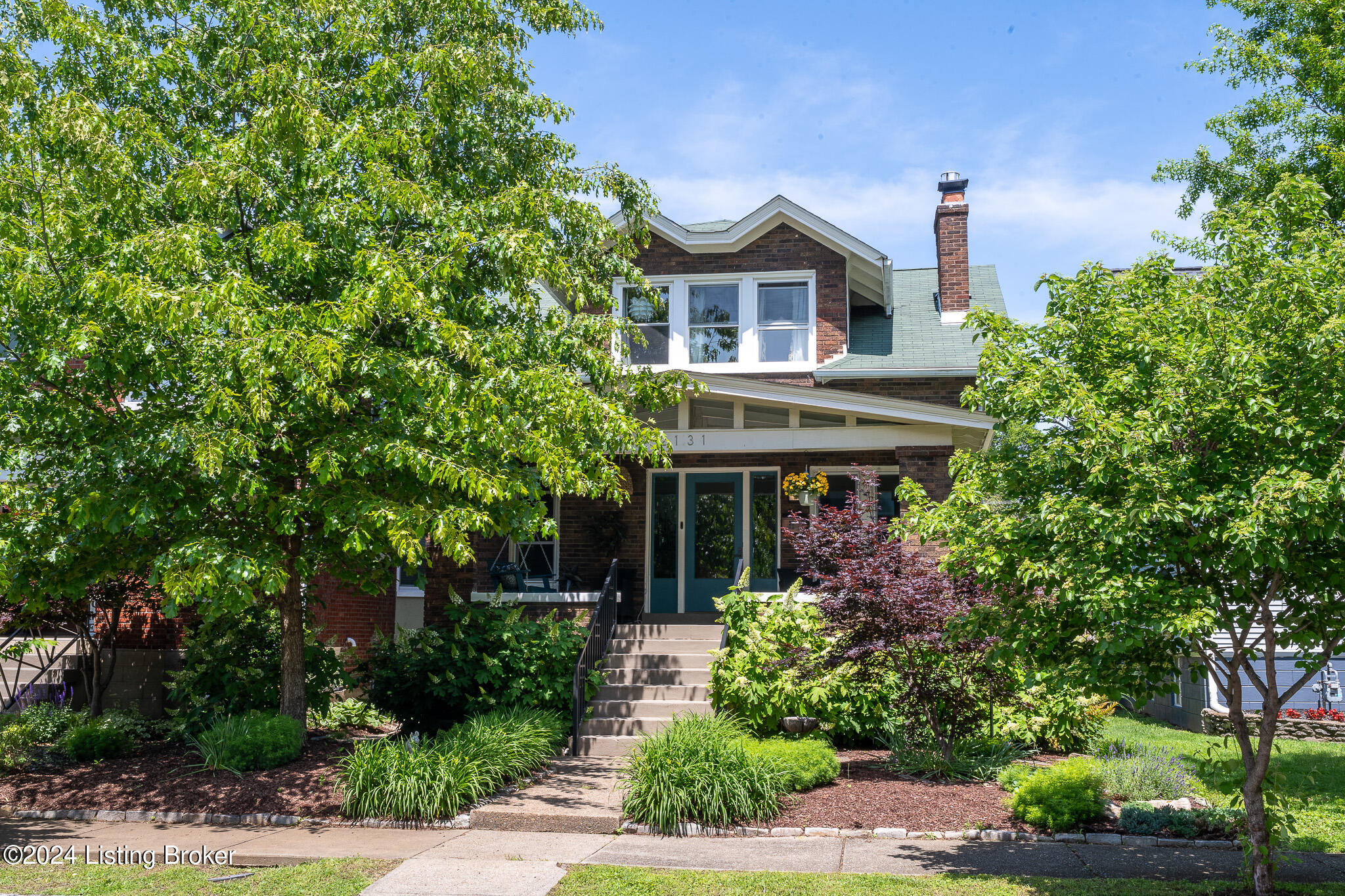 2131 Woodbourne Ave
