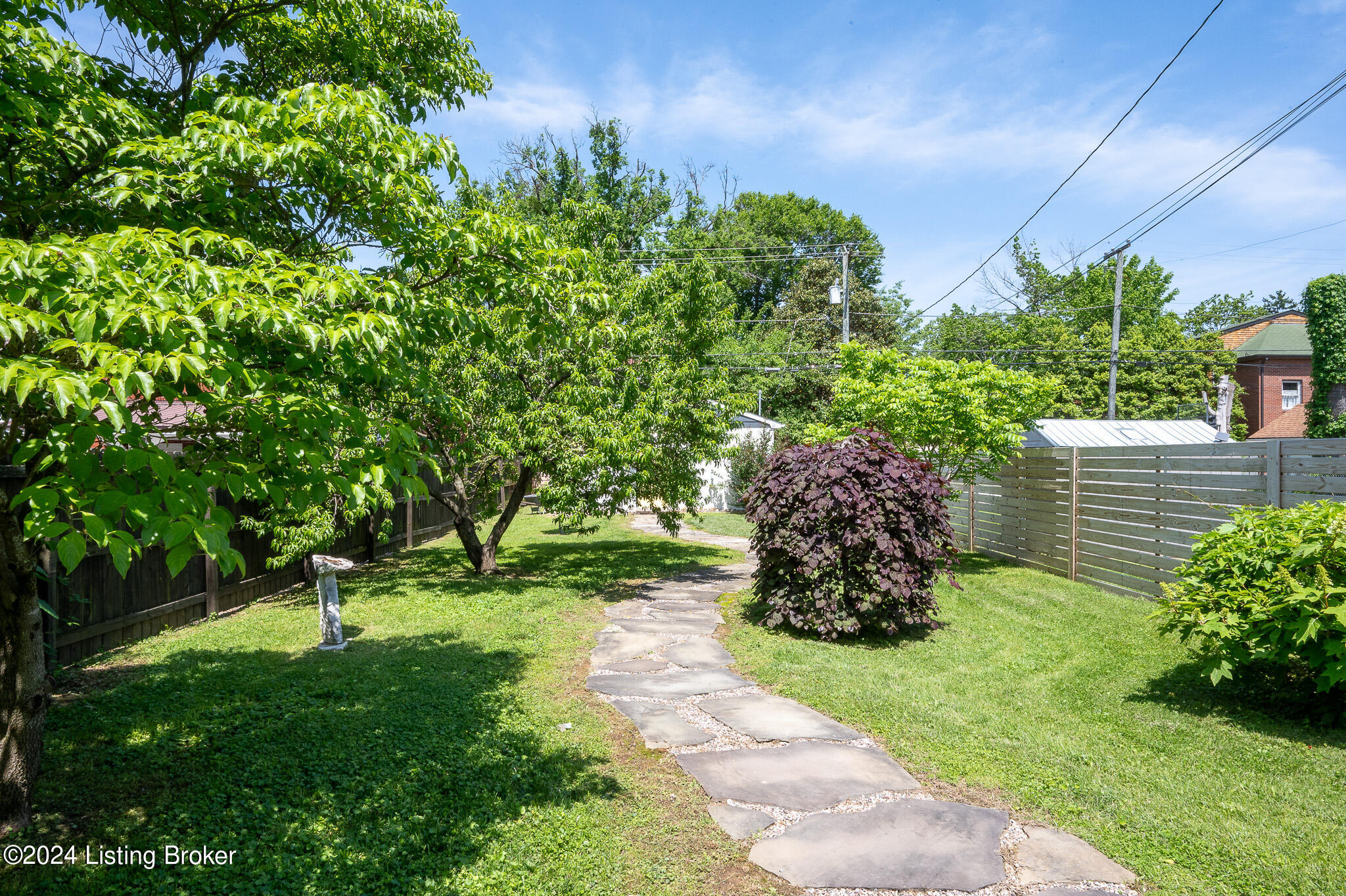 2131 Woodbourne Ave
