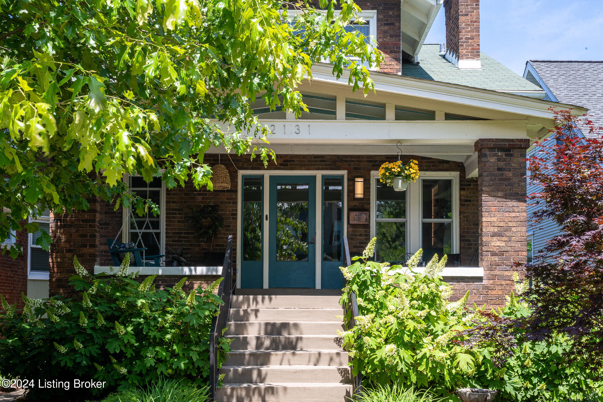 2131 Woodbourne Ave