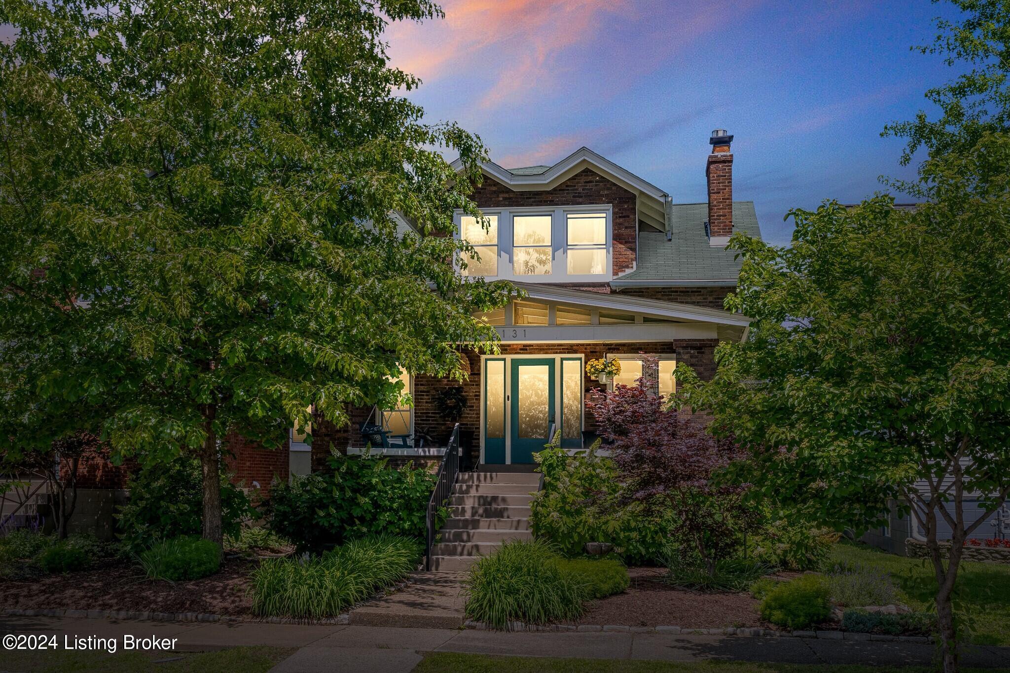 2131 Woodbourne Ave