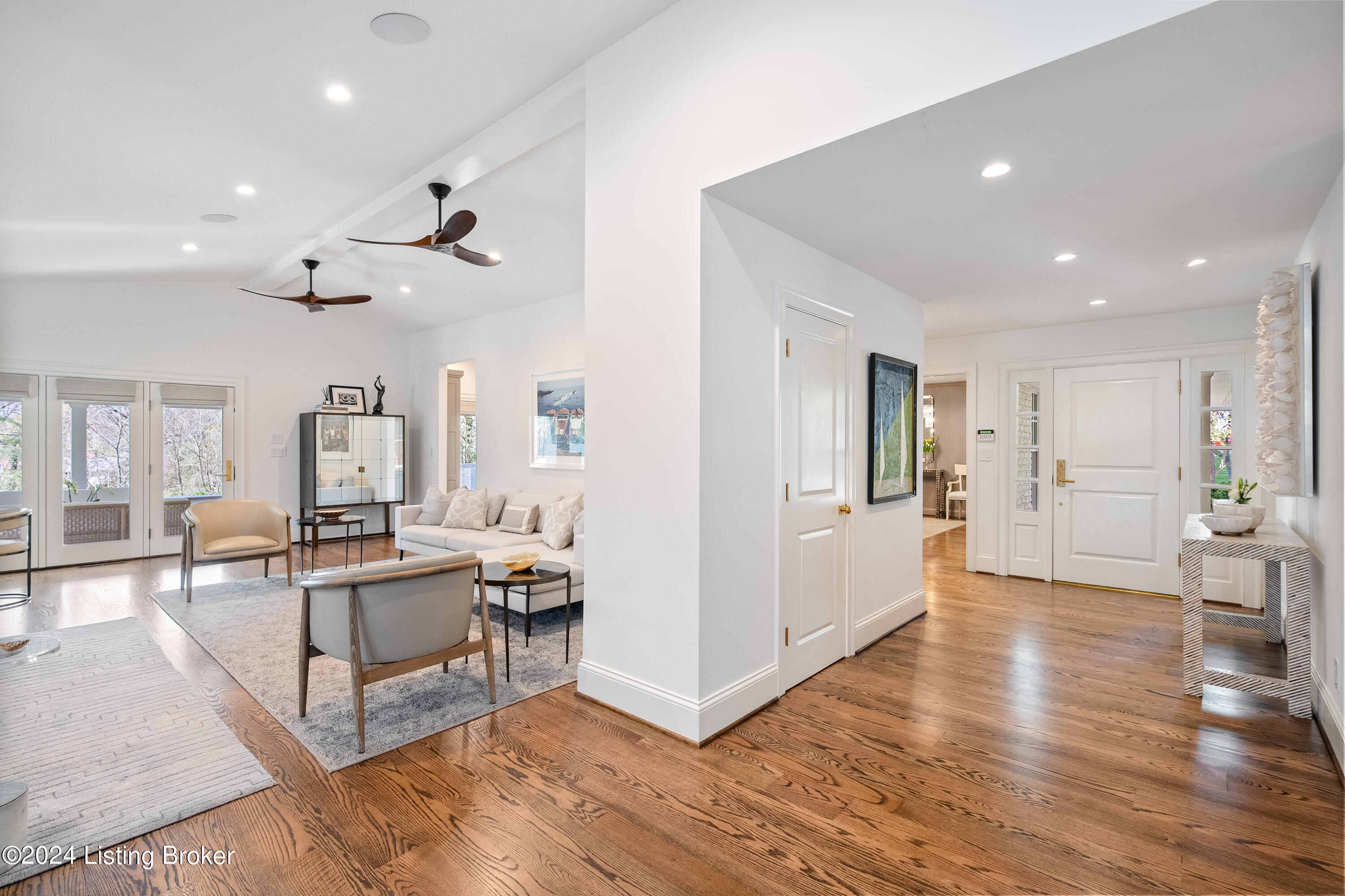11 River Hill Rd