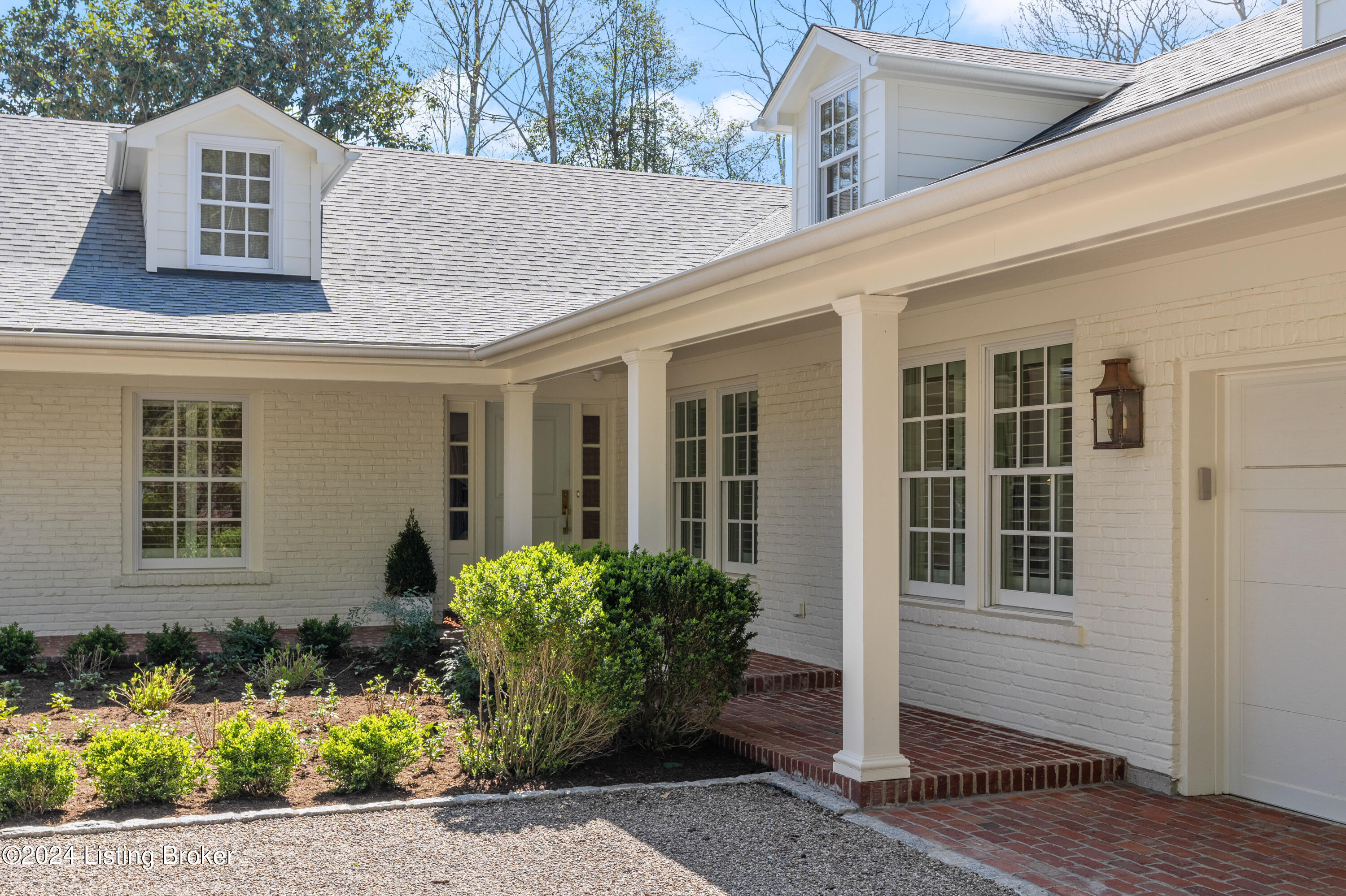 11 River Hill Rd