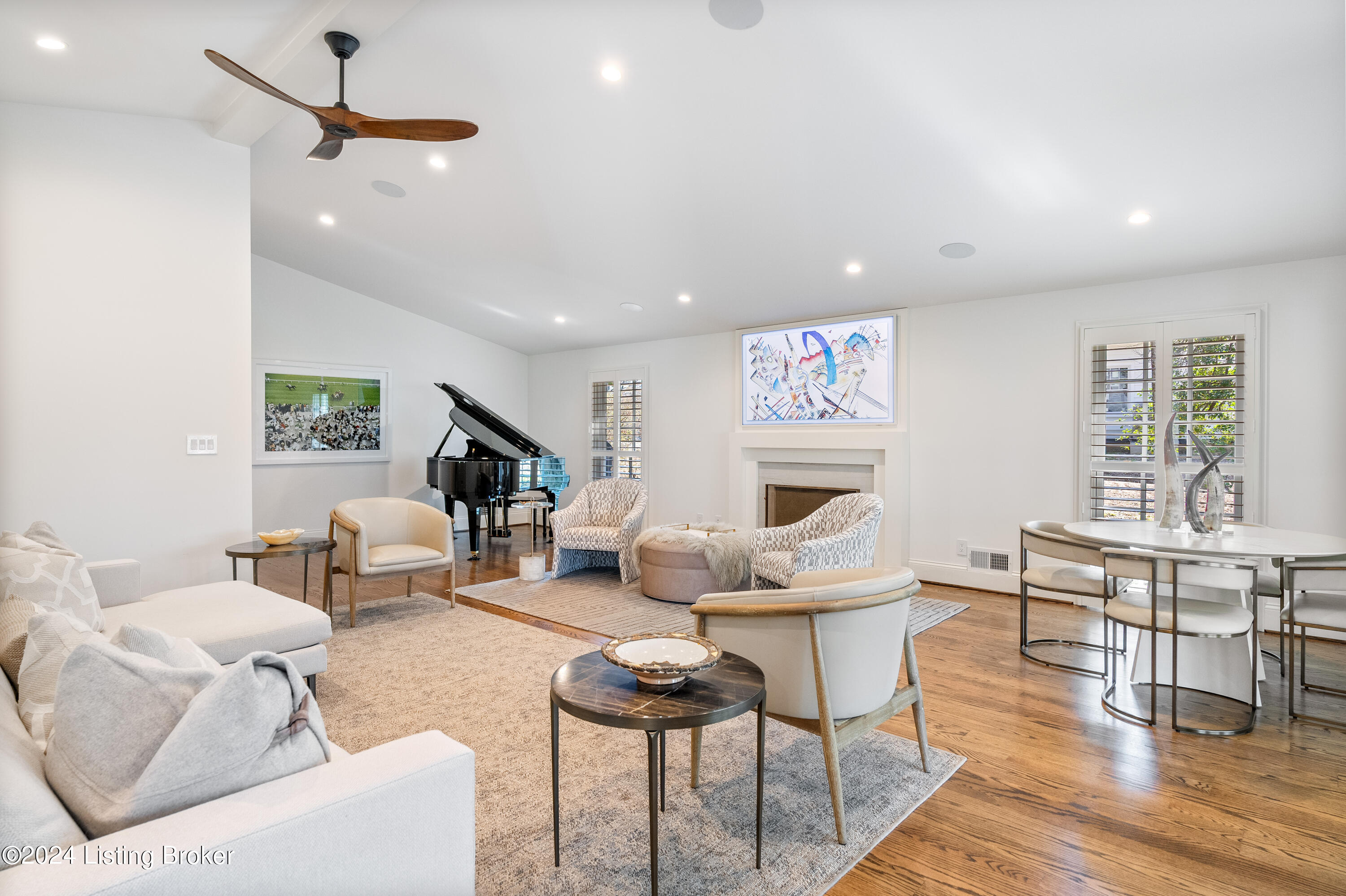 11 River Hill Rd
