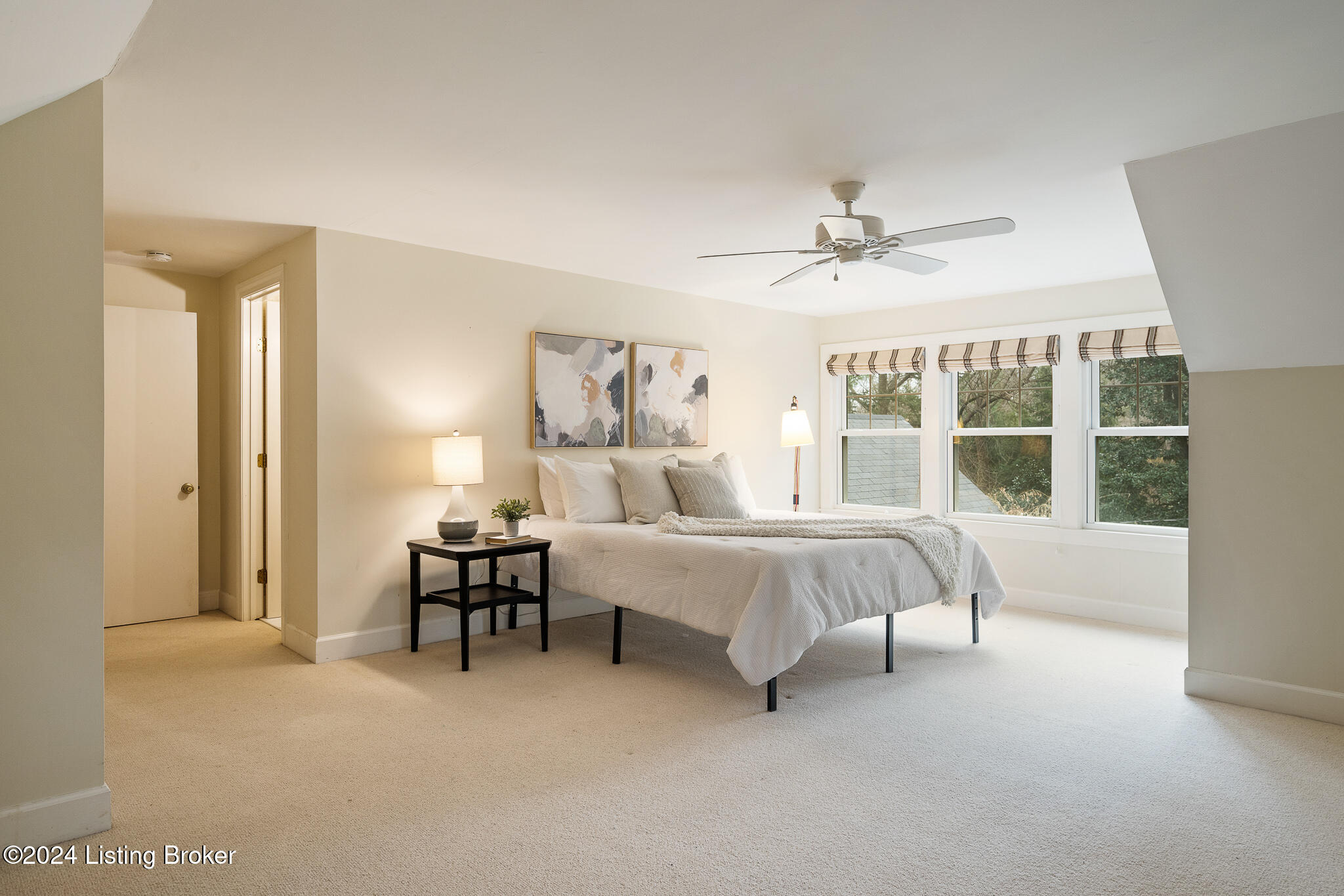 27 River Hill Rd