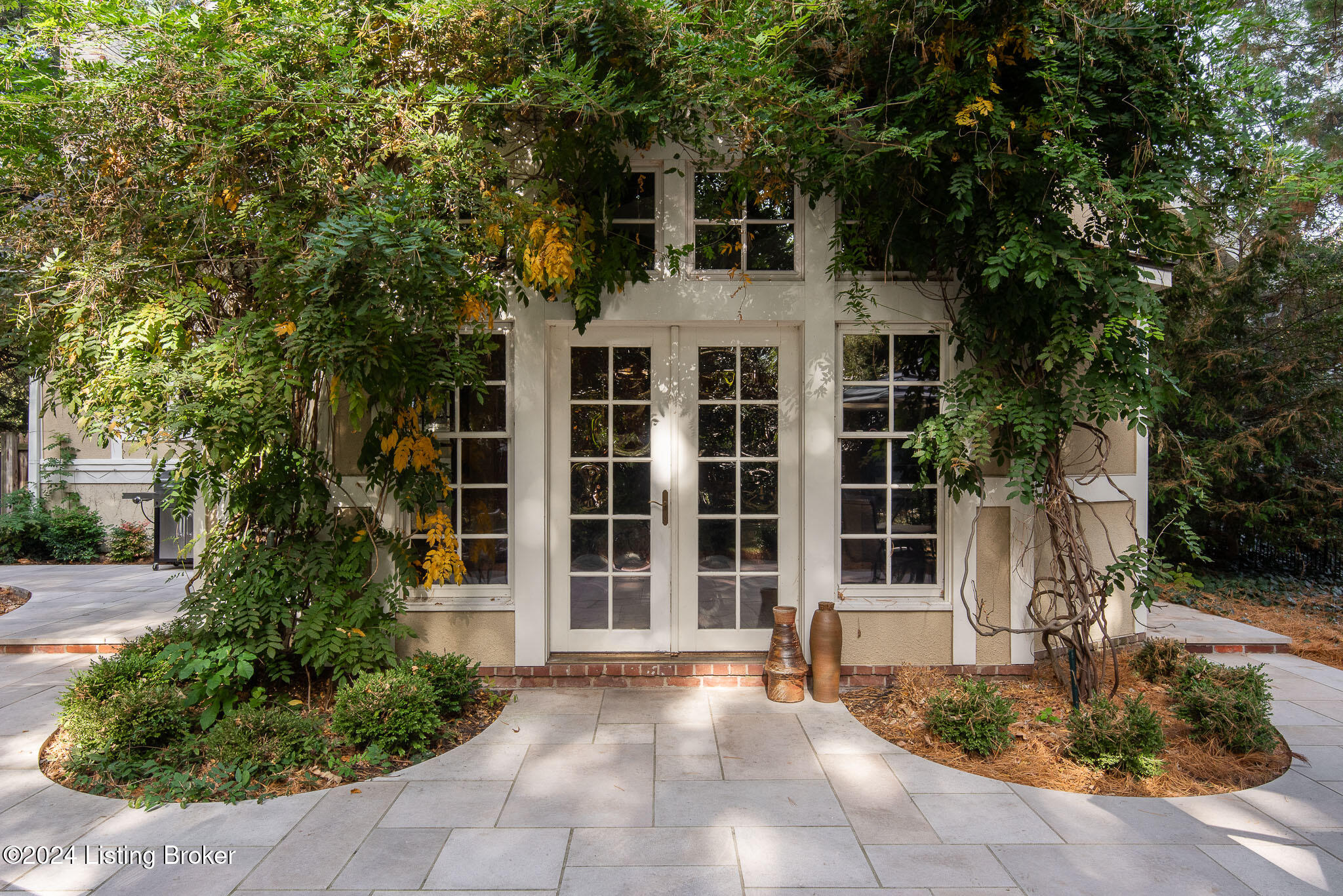 27 River Hill Rd